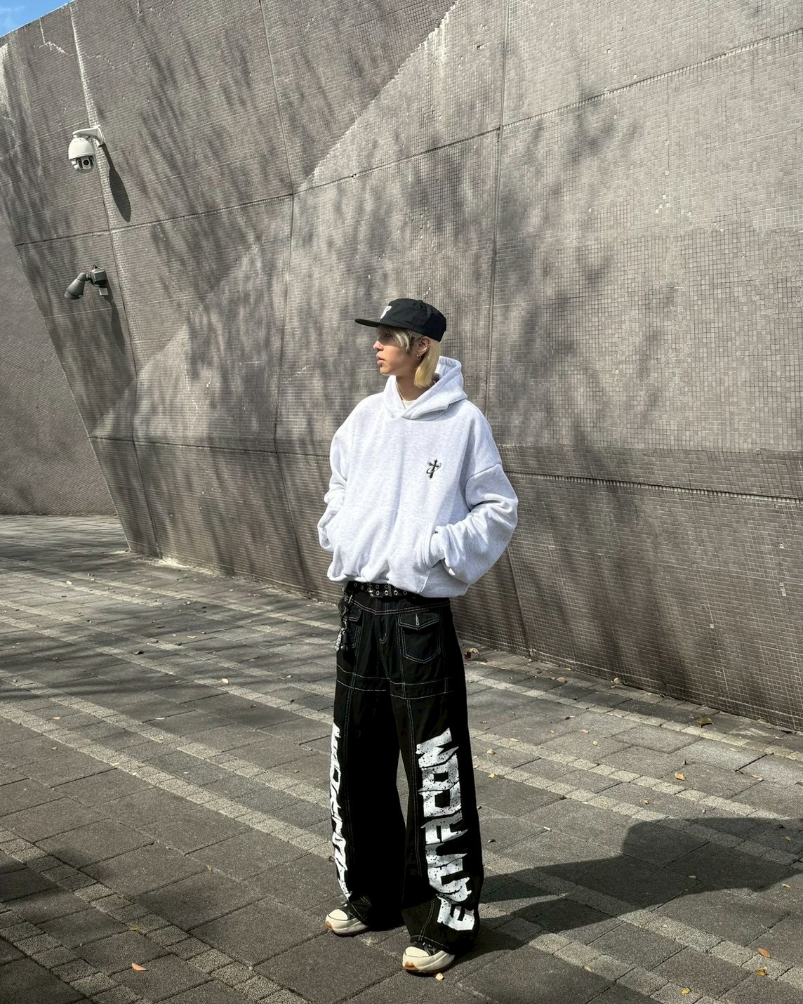 BOXY 前刺繡 環繞 十字 寬短 刷毛 帽T