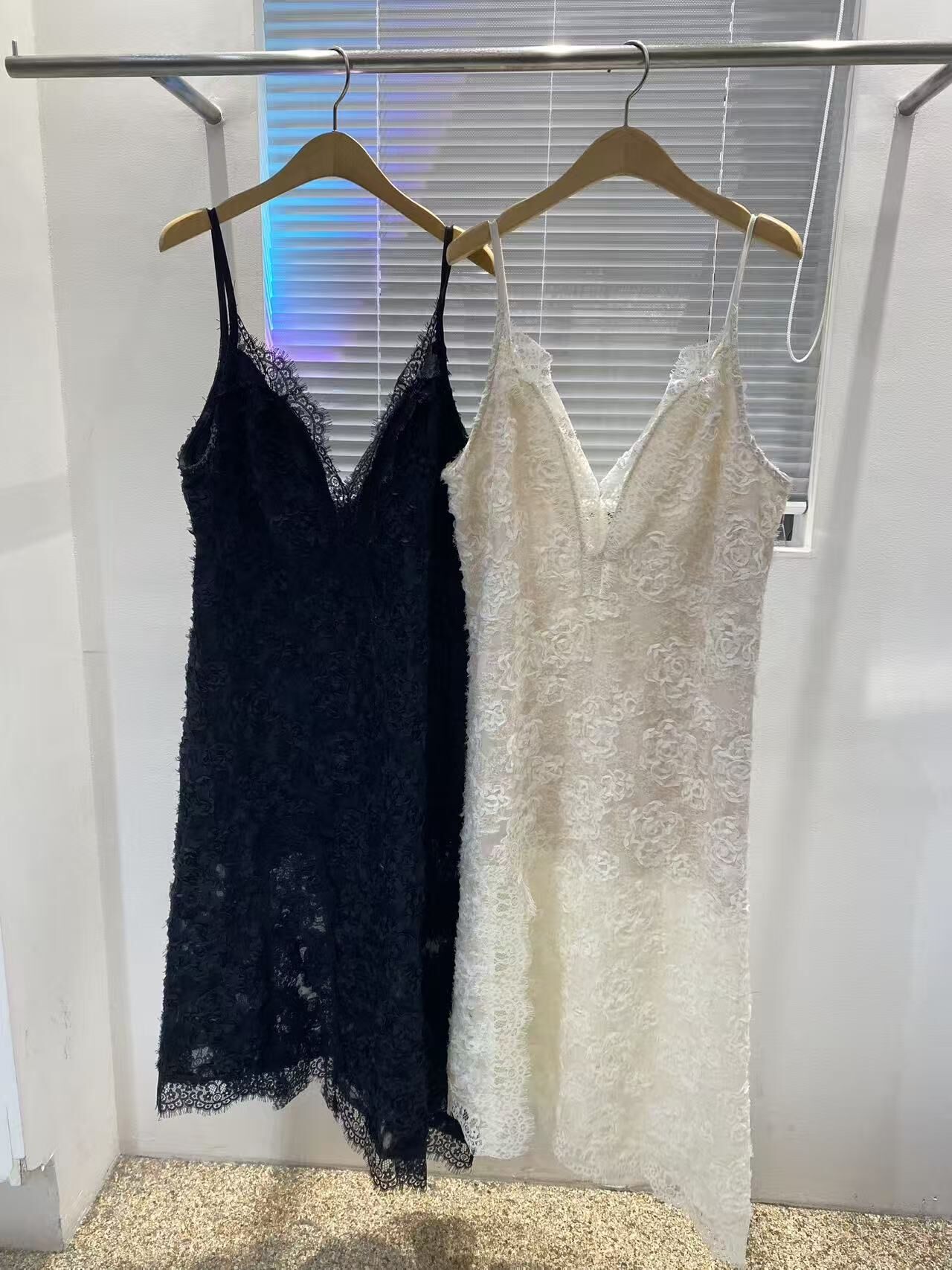 T24 胸42 腰35 HIP 40 長49  $899(一口價)