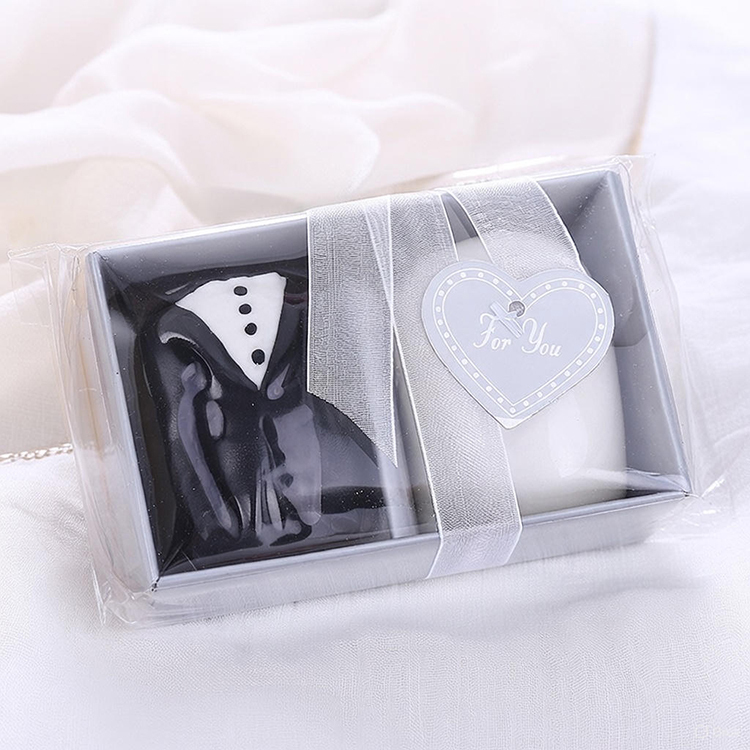 新郎新娘禮服調味罐椒鹽罐禮盒組,婚禮小物,結婚伴手禮,Mr. & Mrs." Ceramic Wedding Figurine Salt and Pepper Shaker Set