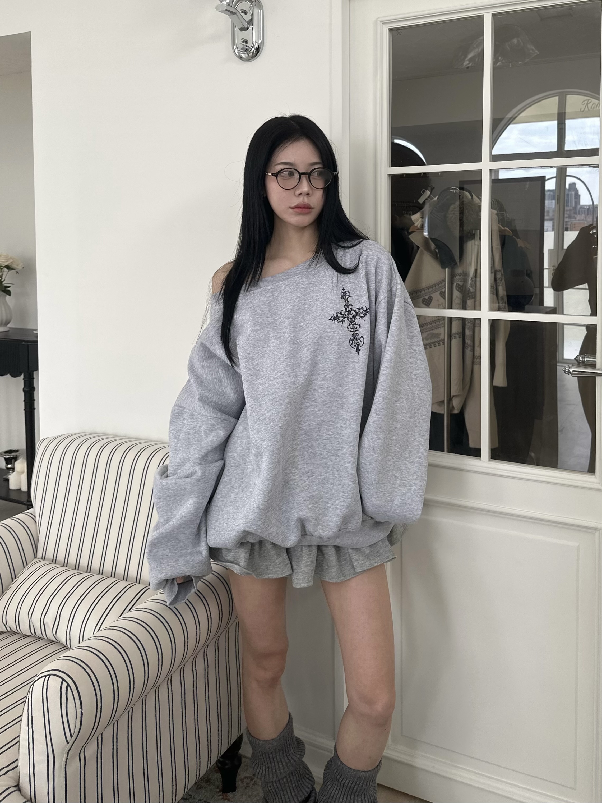 mmb十字架印花斜領大學T