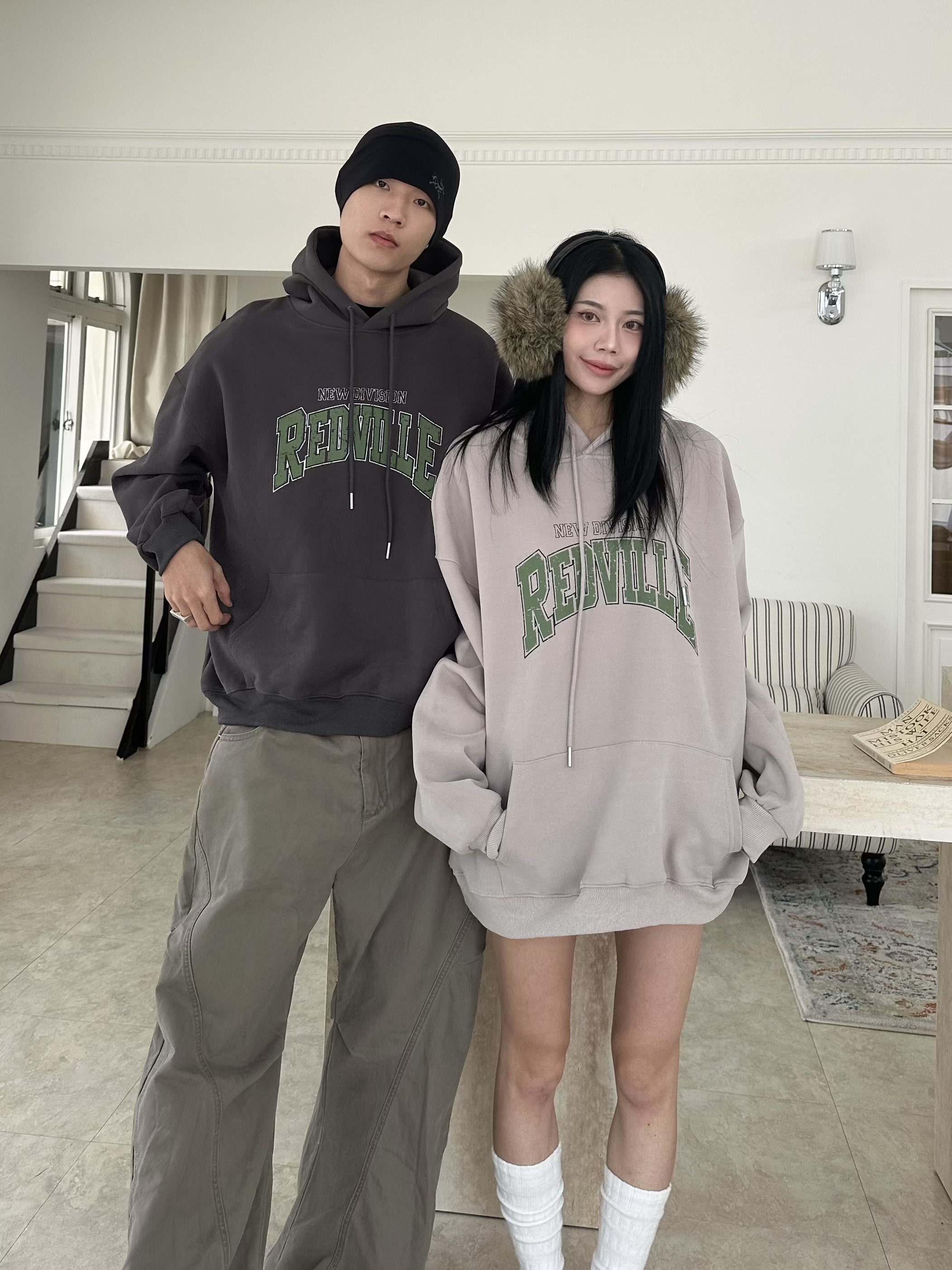 斑駁英文字母帽tee