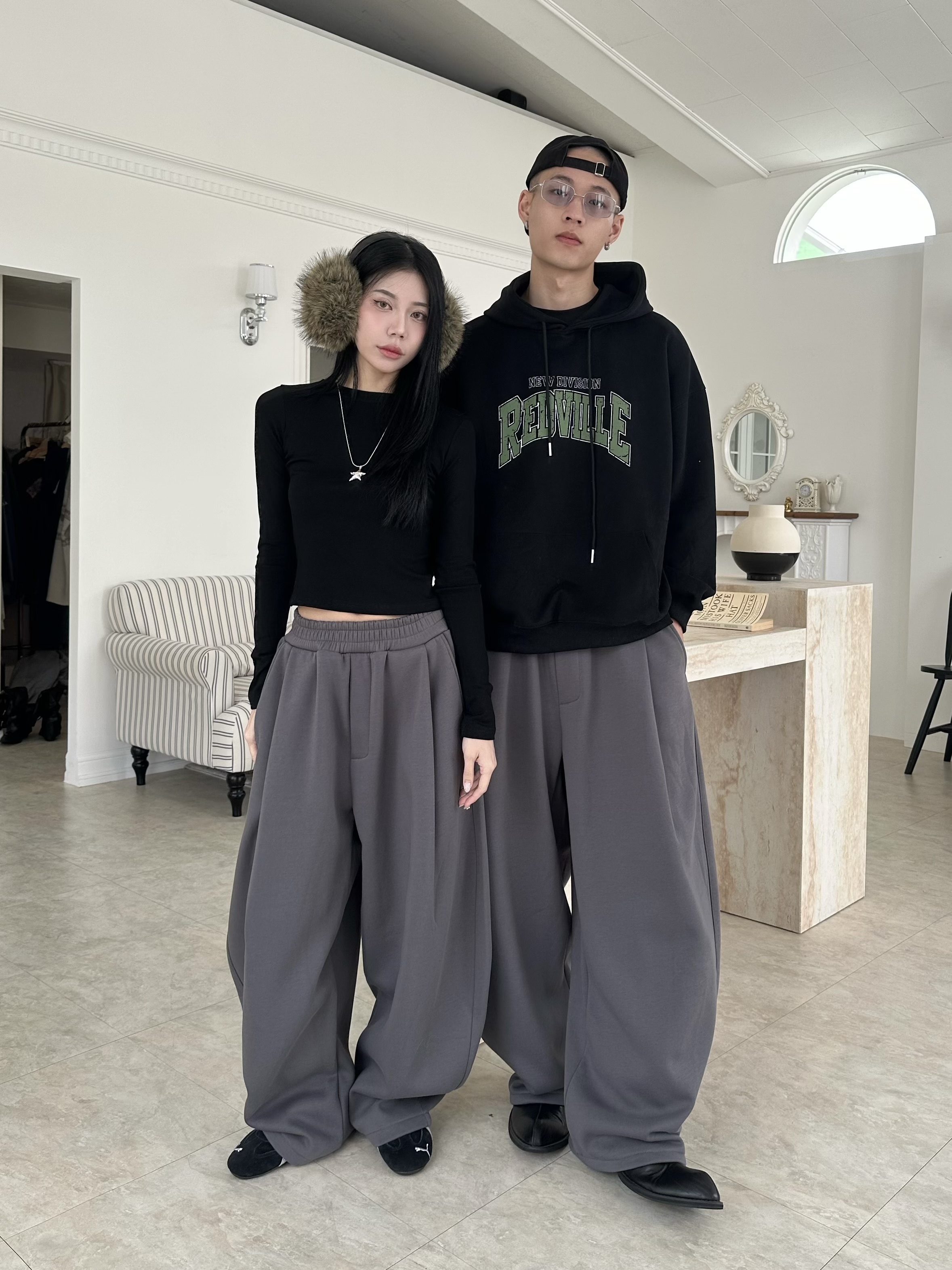 斑駁英文字母帽tee