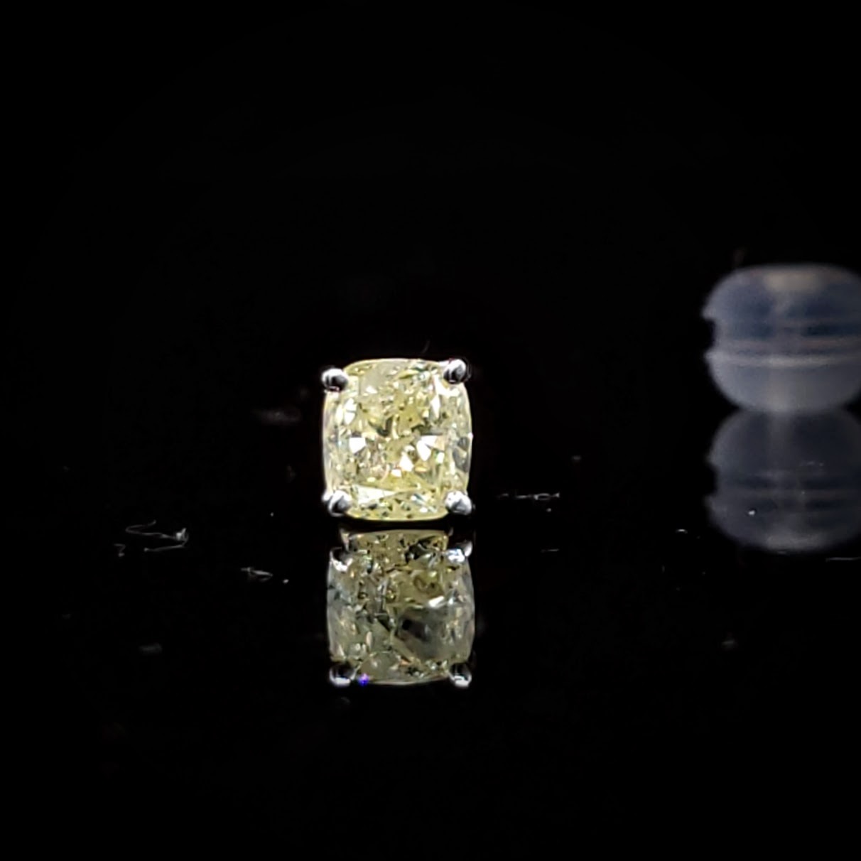 全新18K白金【主石43份方形彩黃鑽】單耳環