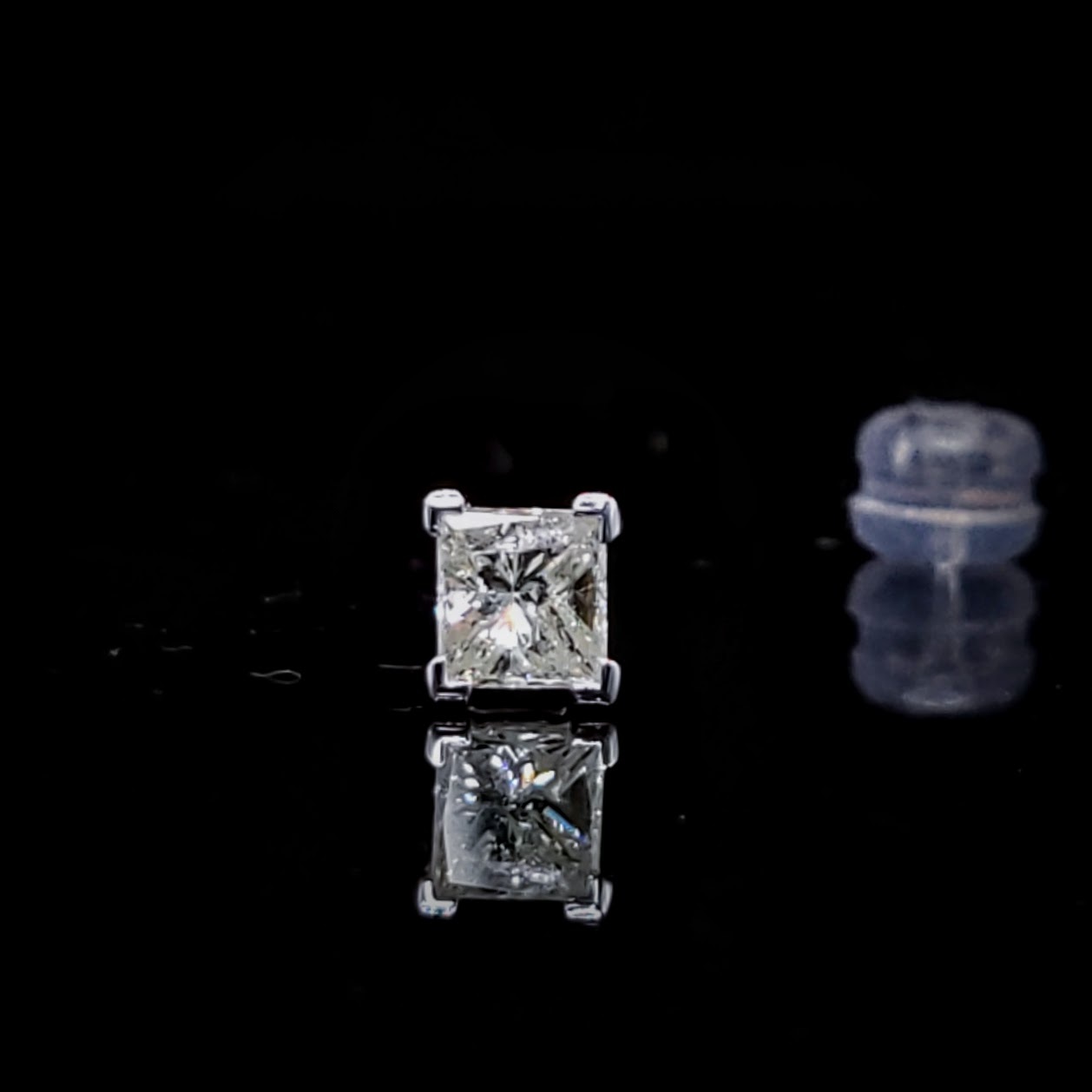 全新18K白金【主石38份方形鑽石】單耳環