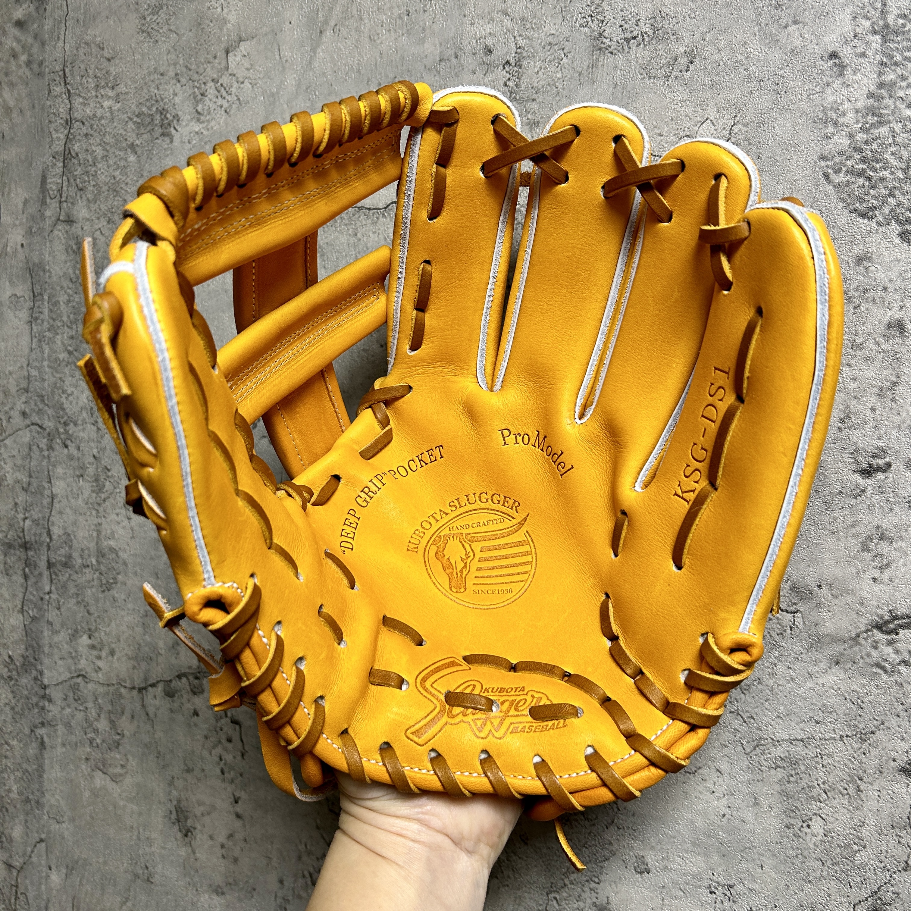 約11.5吋 久保田Slugger 硬式 内野 手套 KSG-DS1