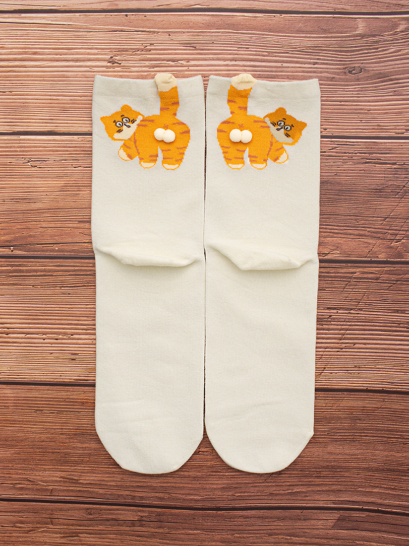 貓咪毛球造型中筒襪