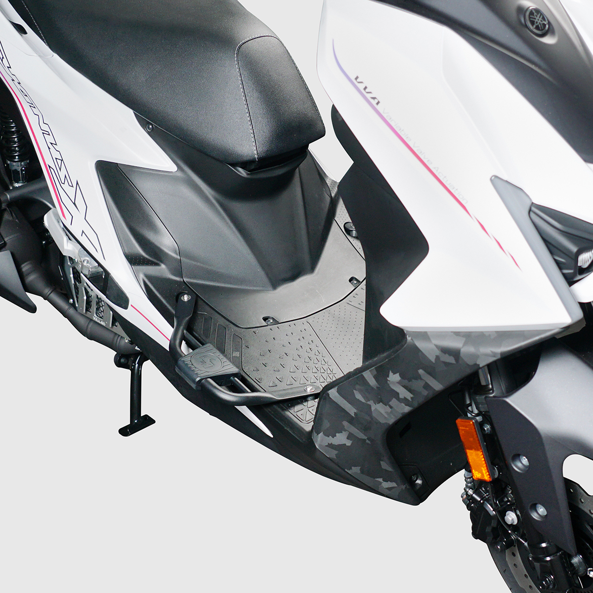 YAMAHA 勁戰七代  | 矽膠止滑延伸腳踏板