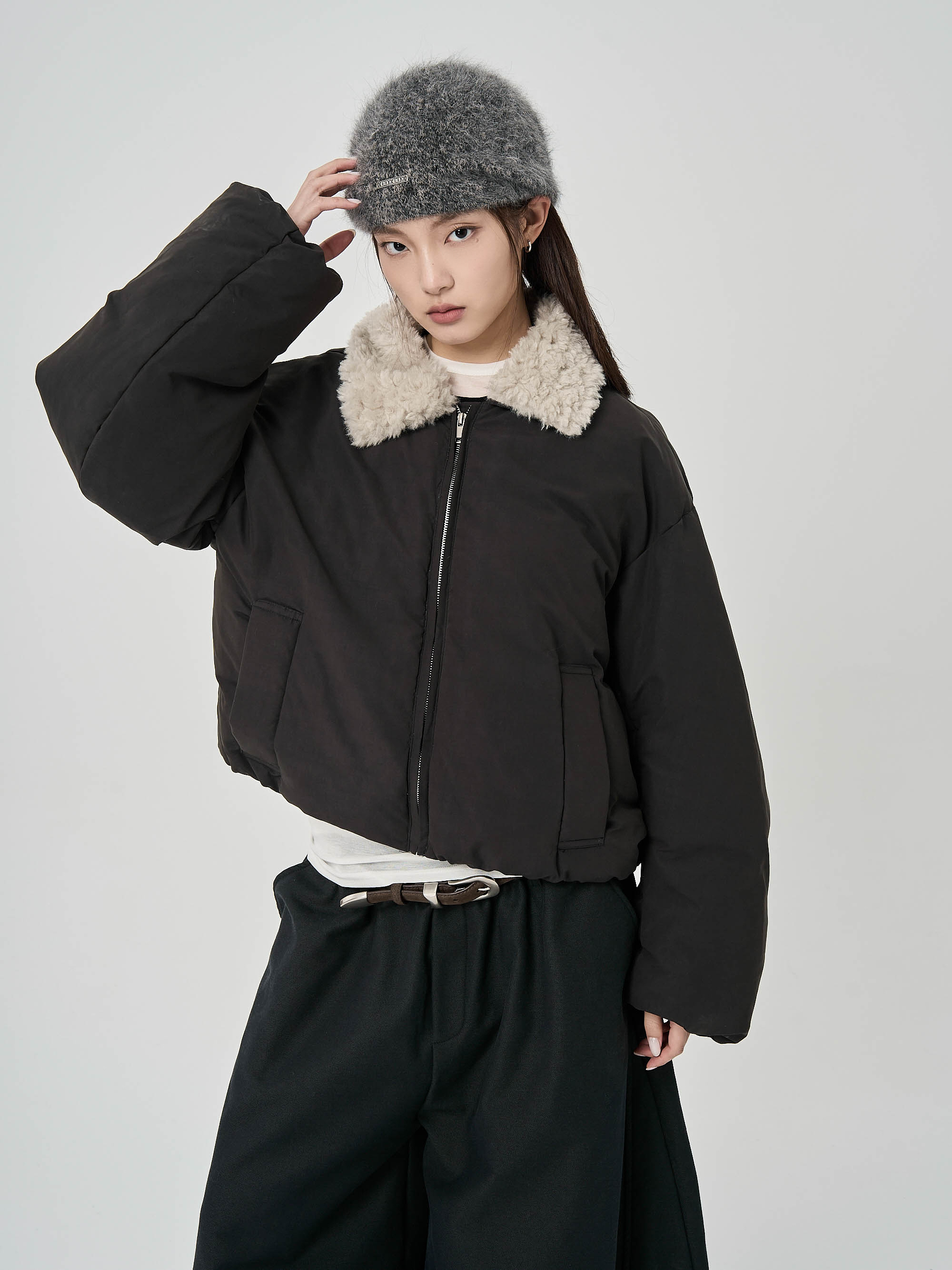 毛領羽絨外套-黑