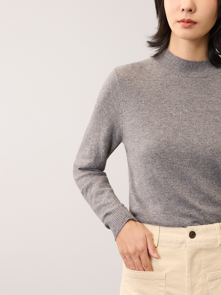 輕柔微高領針織上衣（4%羊羔毛.11%兔絨）