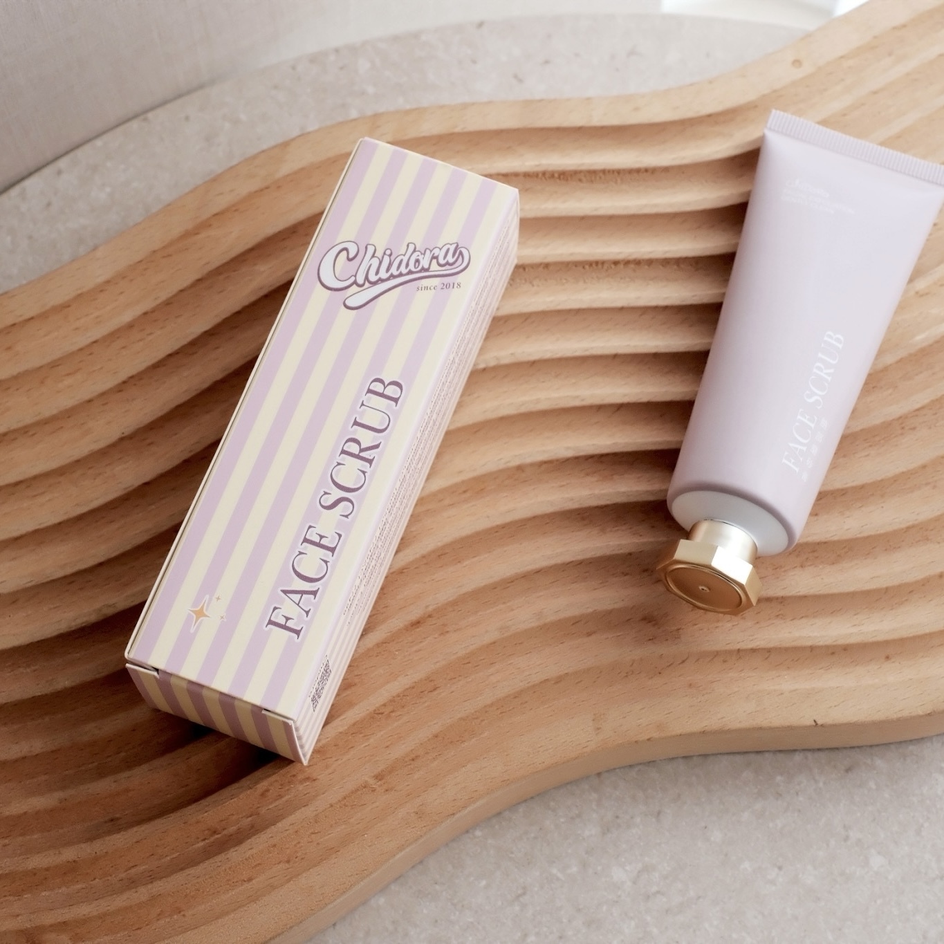 CHIDORA 臉部磨砂膏 (一條50ml)