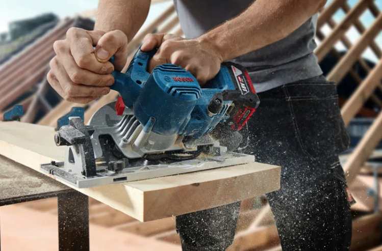 "BOSCH" 充電式電圓鋸 165mm(無碳刷)(鋰18V)(刀片+平行導規)