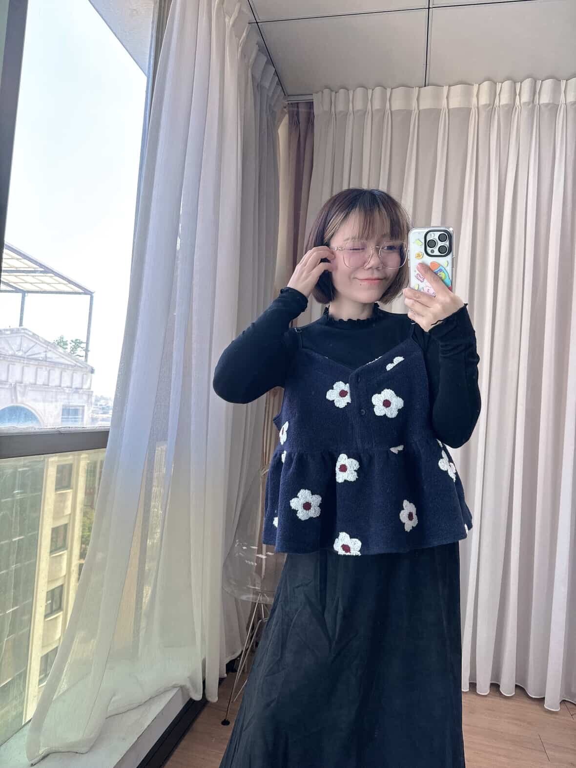 Incredibly cute Japanese-style wool floral vest