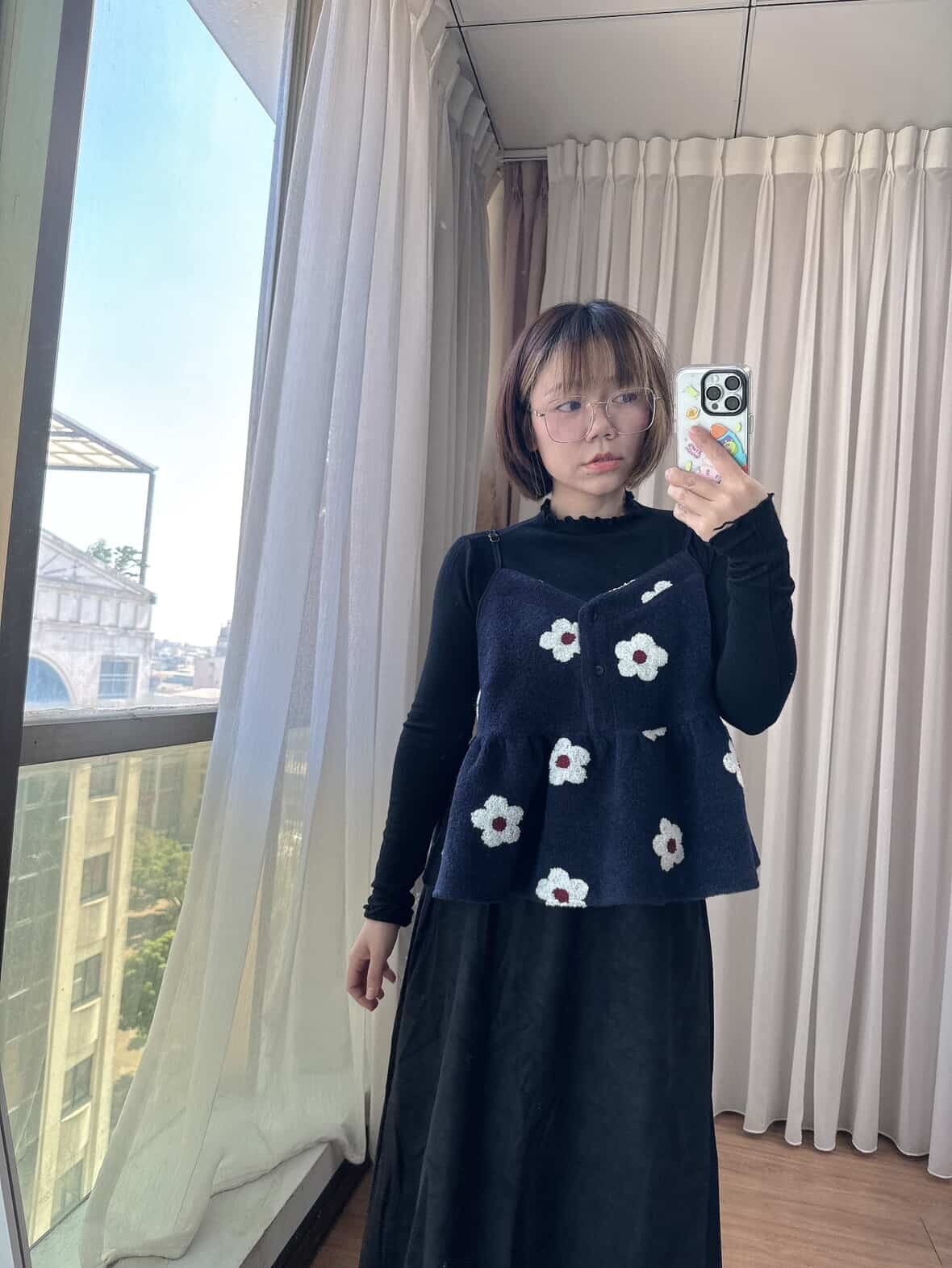 Incredibly cute Japanese-style wool floral vest