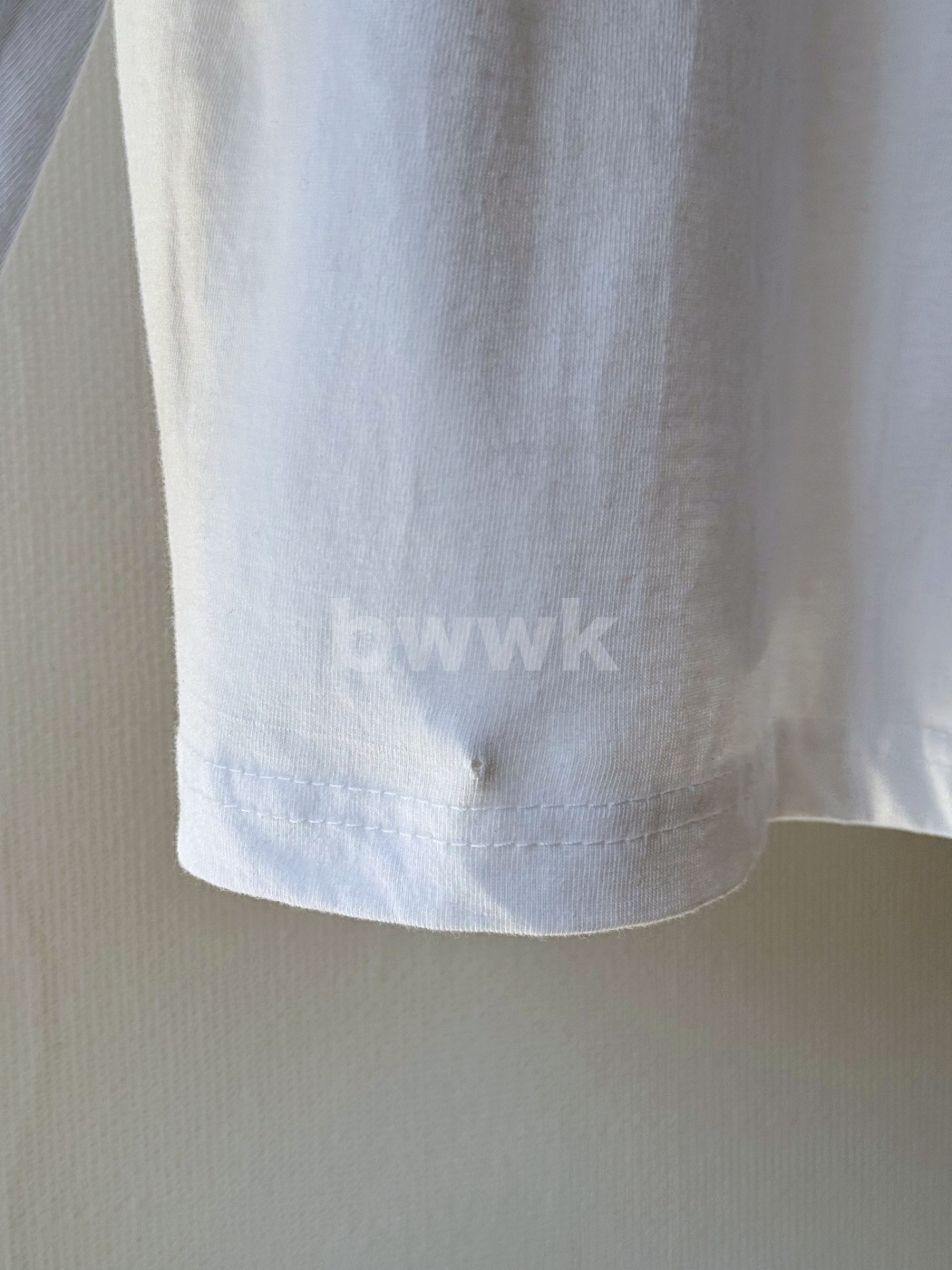 【瑕疵】雙層袖設計英字衛衣