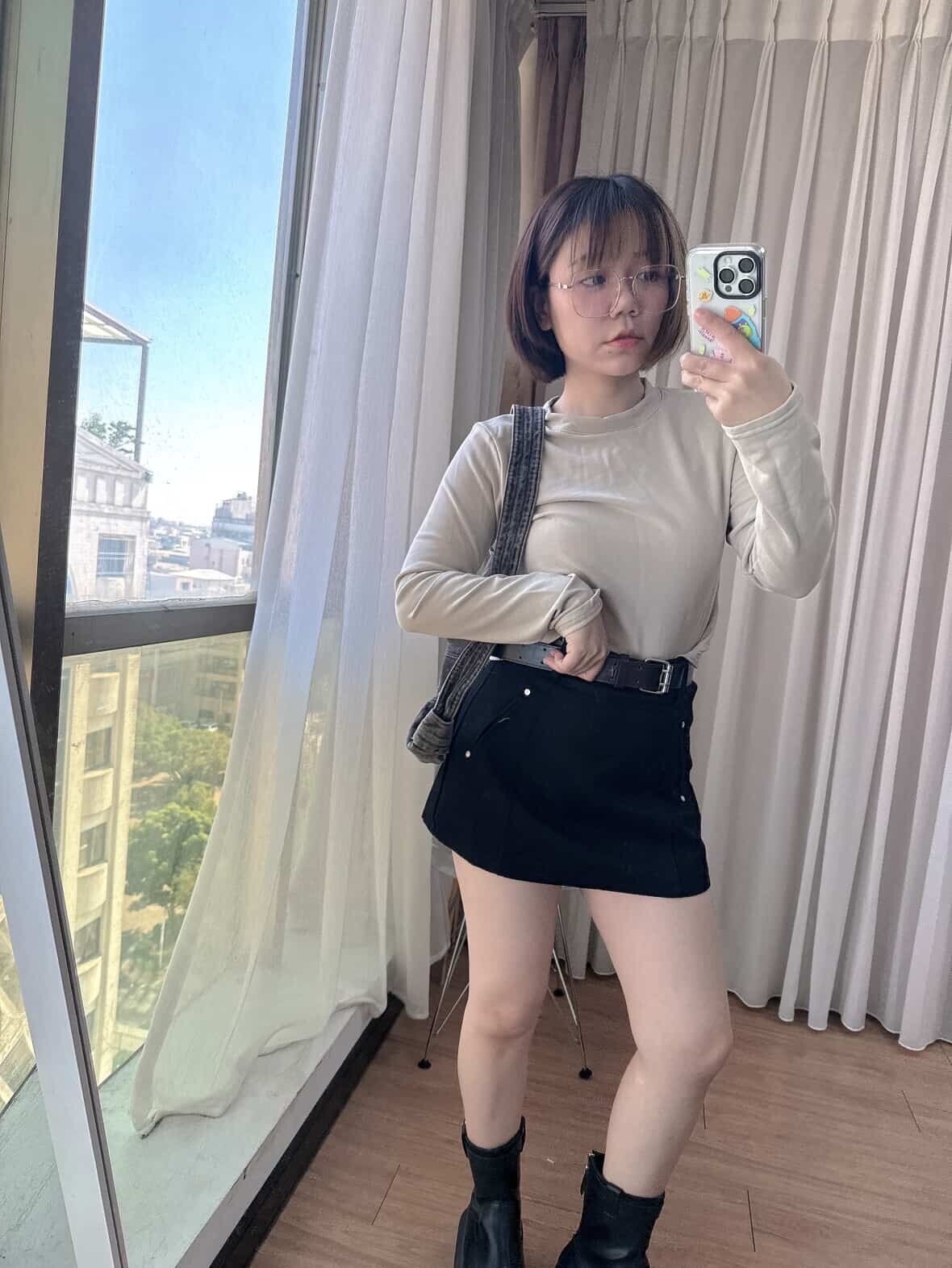 內磨毛圓領素面薄長袖上衣