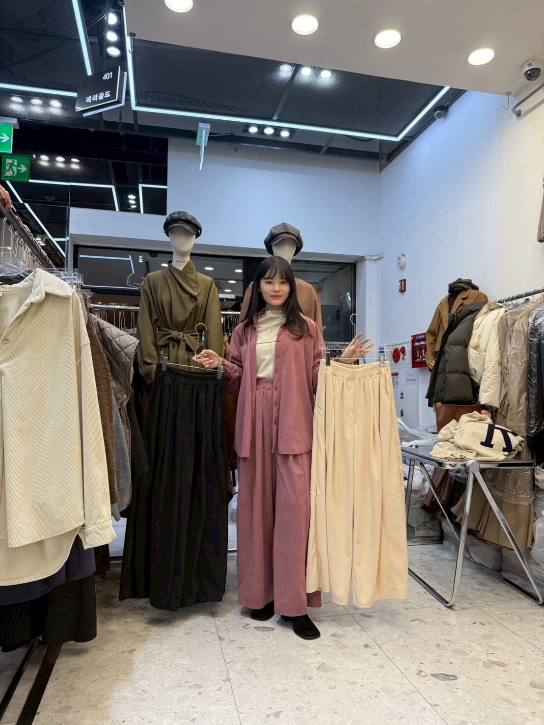 MG5408 仿燈心絨闊褲