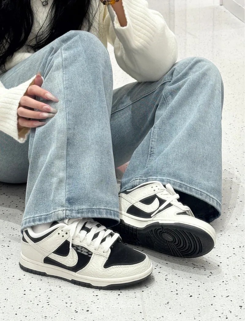 KTQ STORE ‧ Nike Dunk Low "Embossed Black Sail" 浮雕 反轉熊貓 馬年限定 IF3944-001