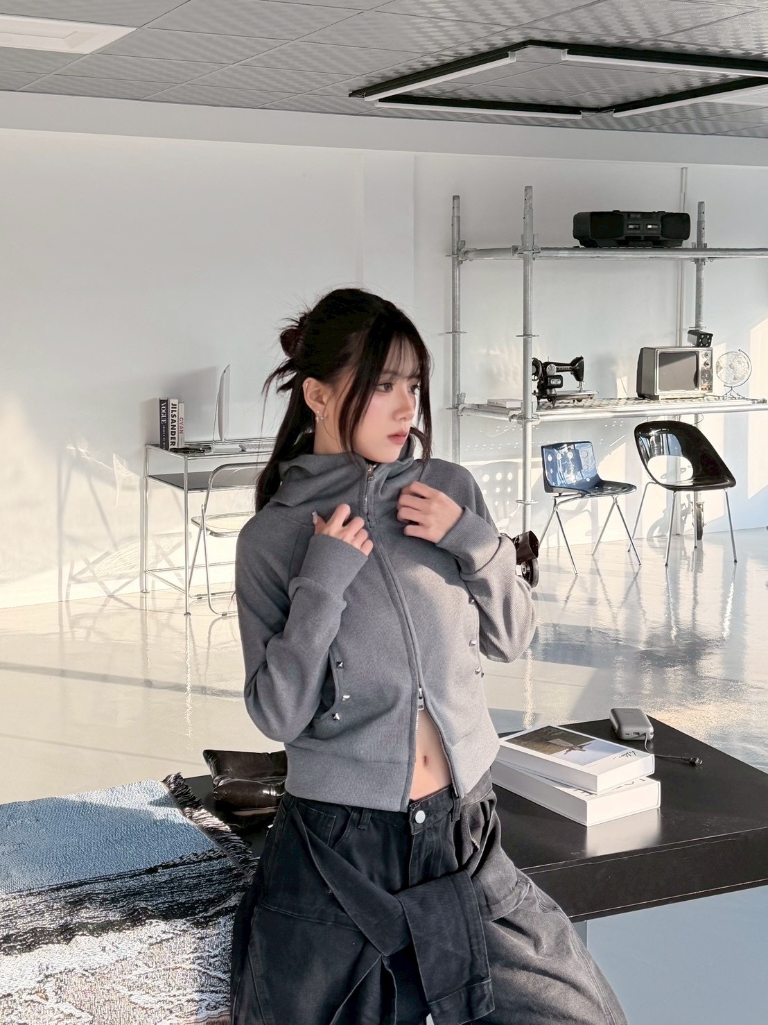 Effortless vibe 卯釘雙拉鏈連帽短外套