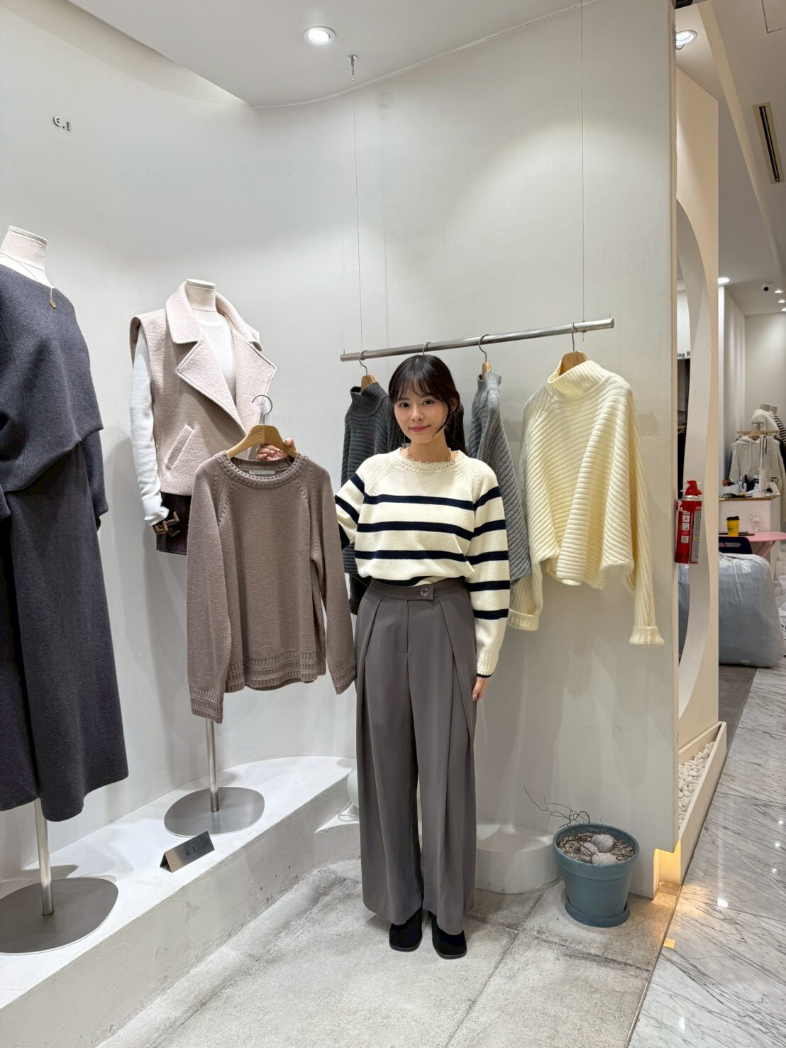 GI5418 寬鬆剪裁淨色間紋套頭冷衫