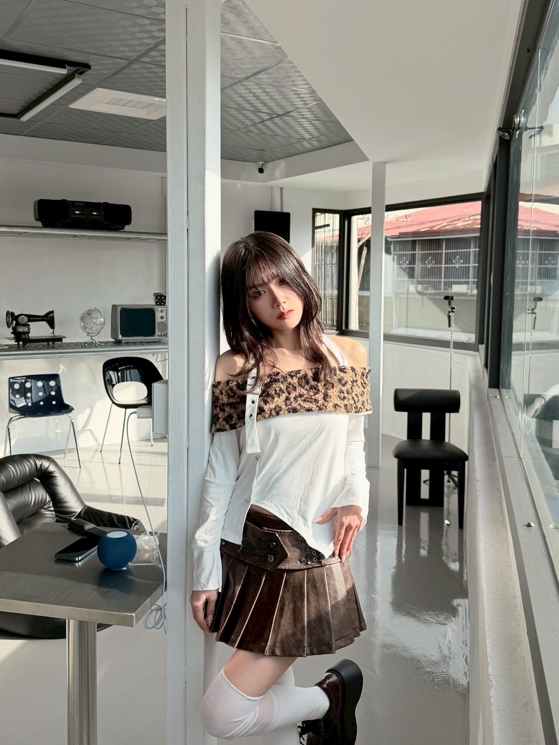 純欲女友感 豹紋毛領掛脖一字上衣2colors