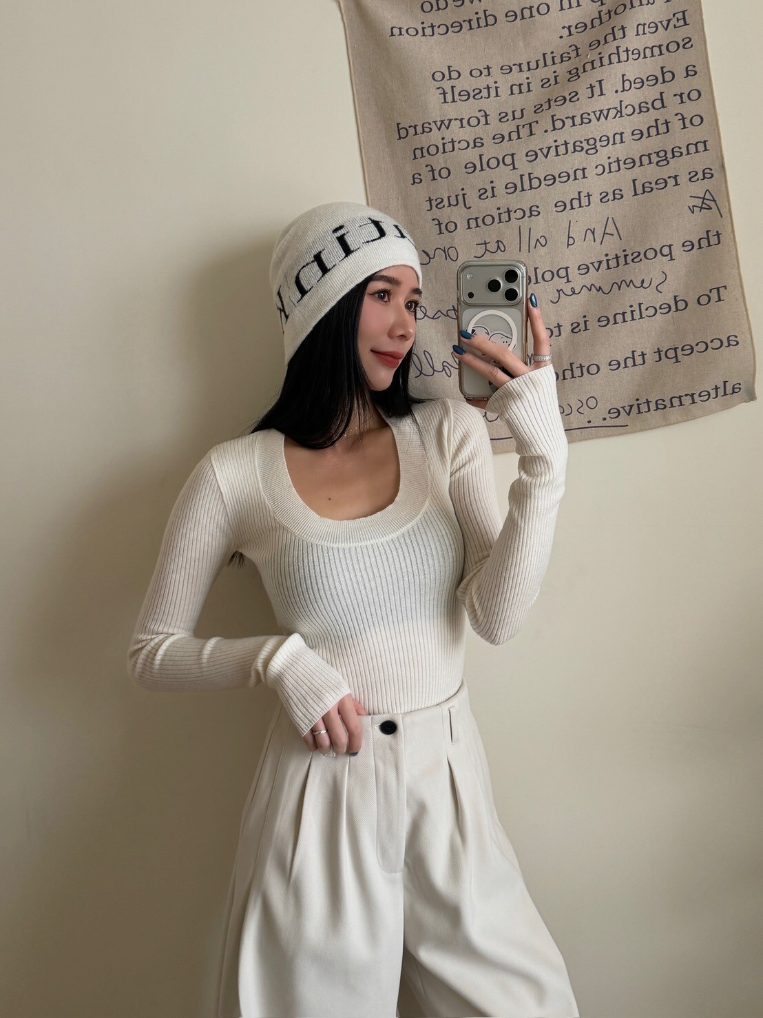 圓領合身針織上衣