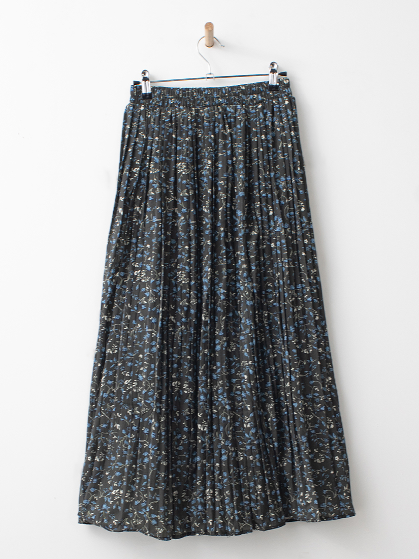 鬆緊腰印花壓細褶緞面長裙