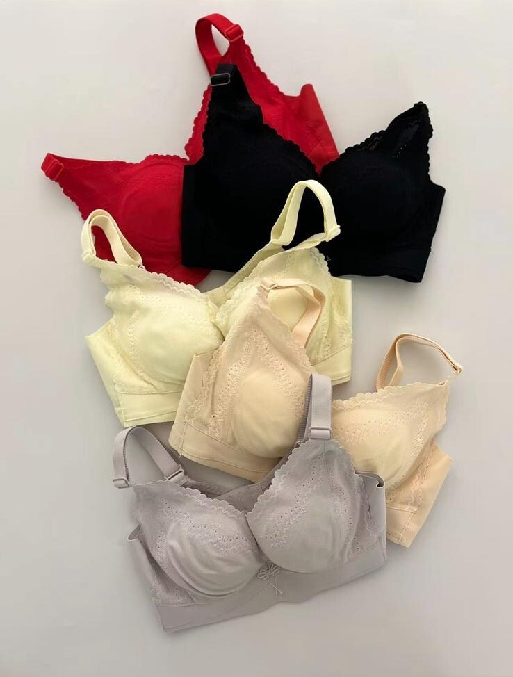 HH37 建議B以上 2cm pad 無鋼圈 無痕 4扣 Size M-XXL $369  MADE IN KOREA