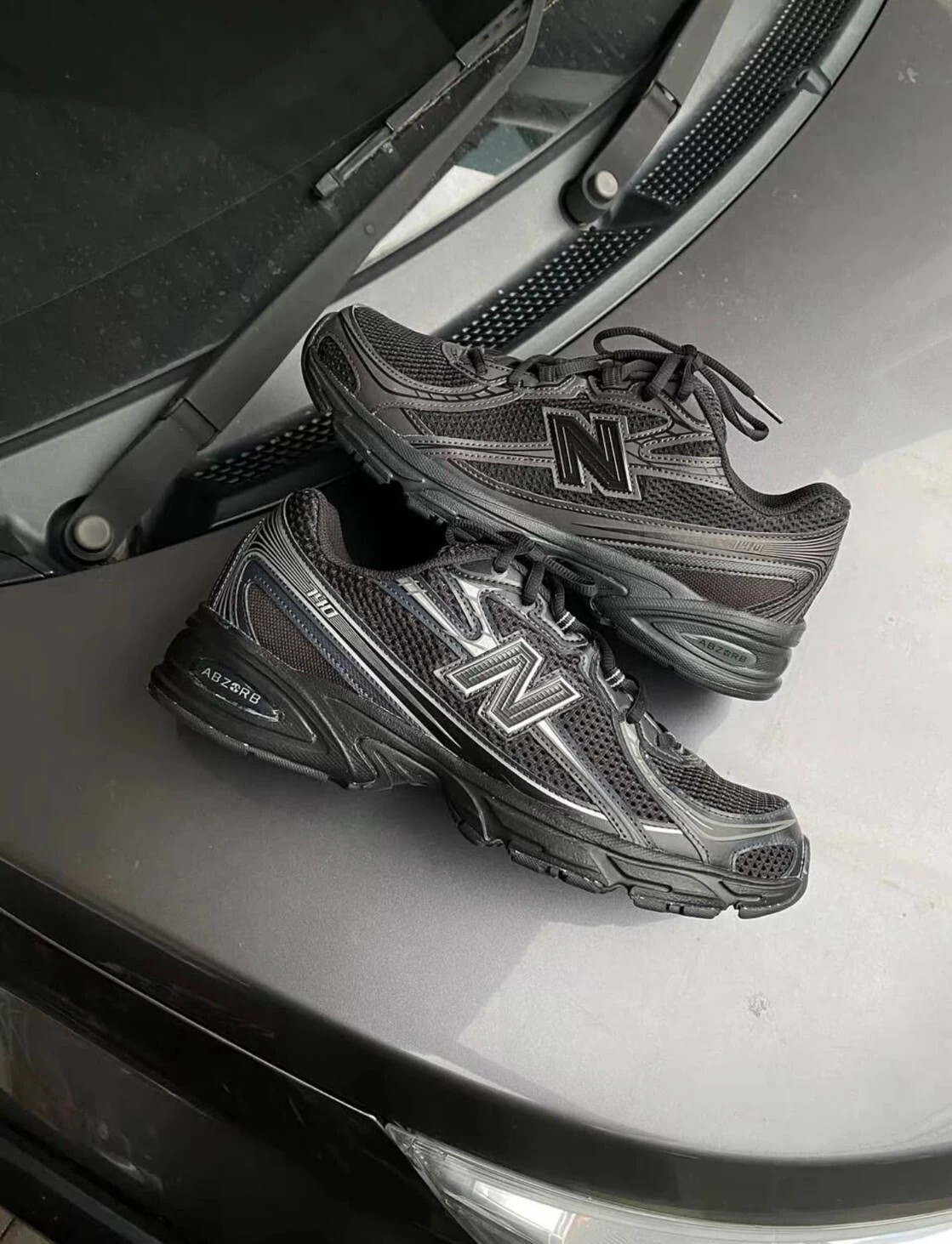 iSNEAKERS｜New Balance 740 "Black" 黑色 黑銀 情侶款 U740BM2