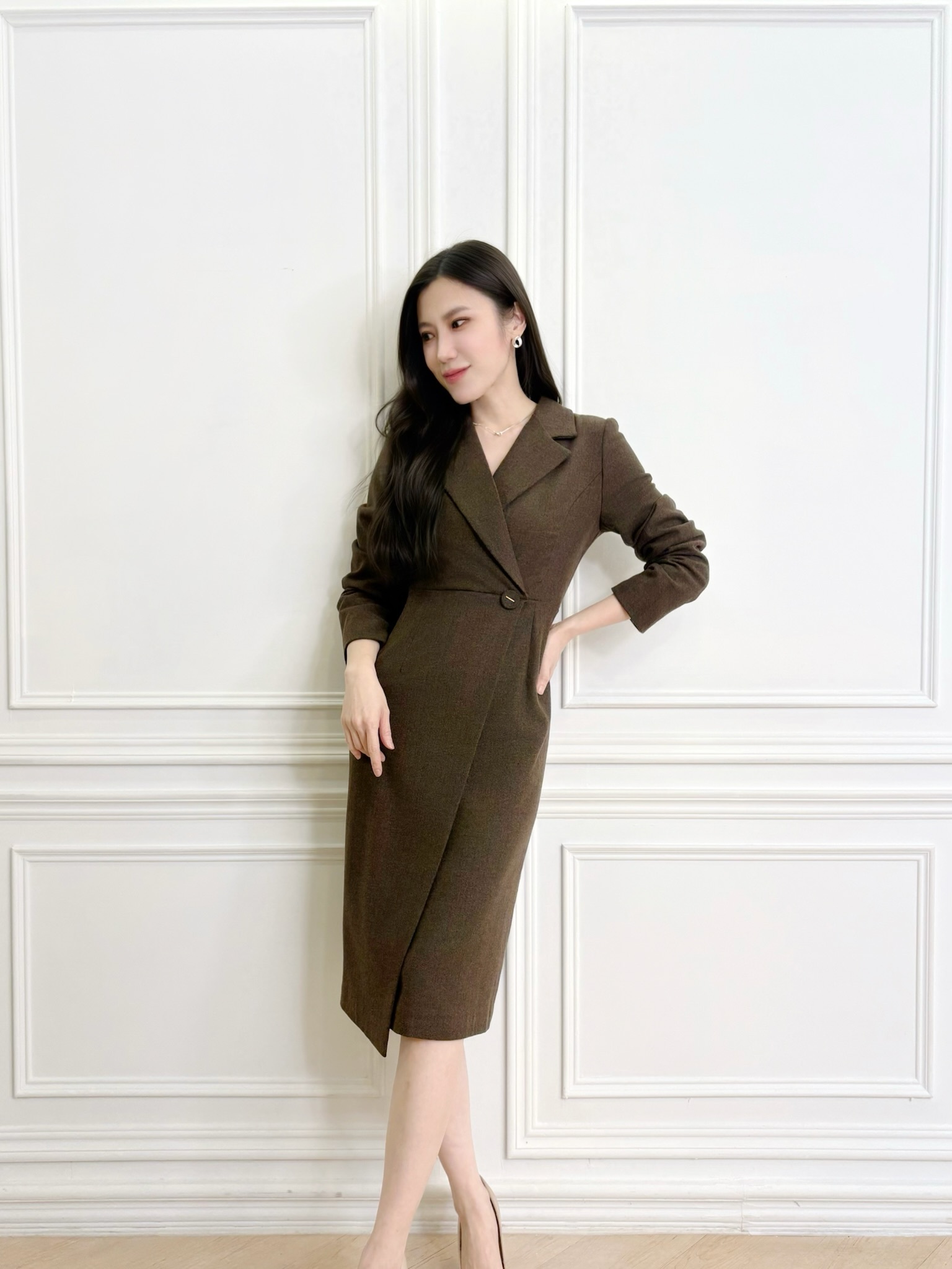 翻領側單釦下開衩合身洋