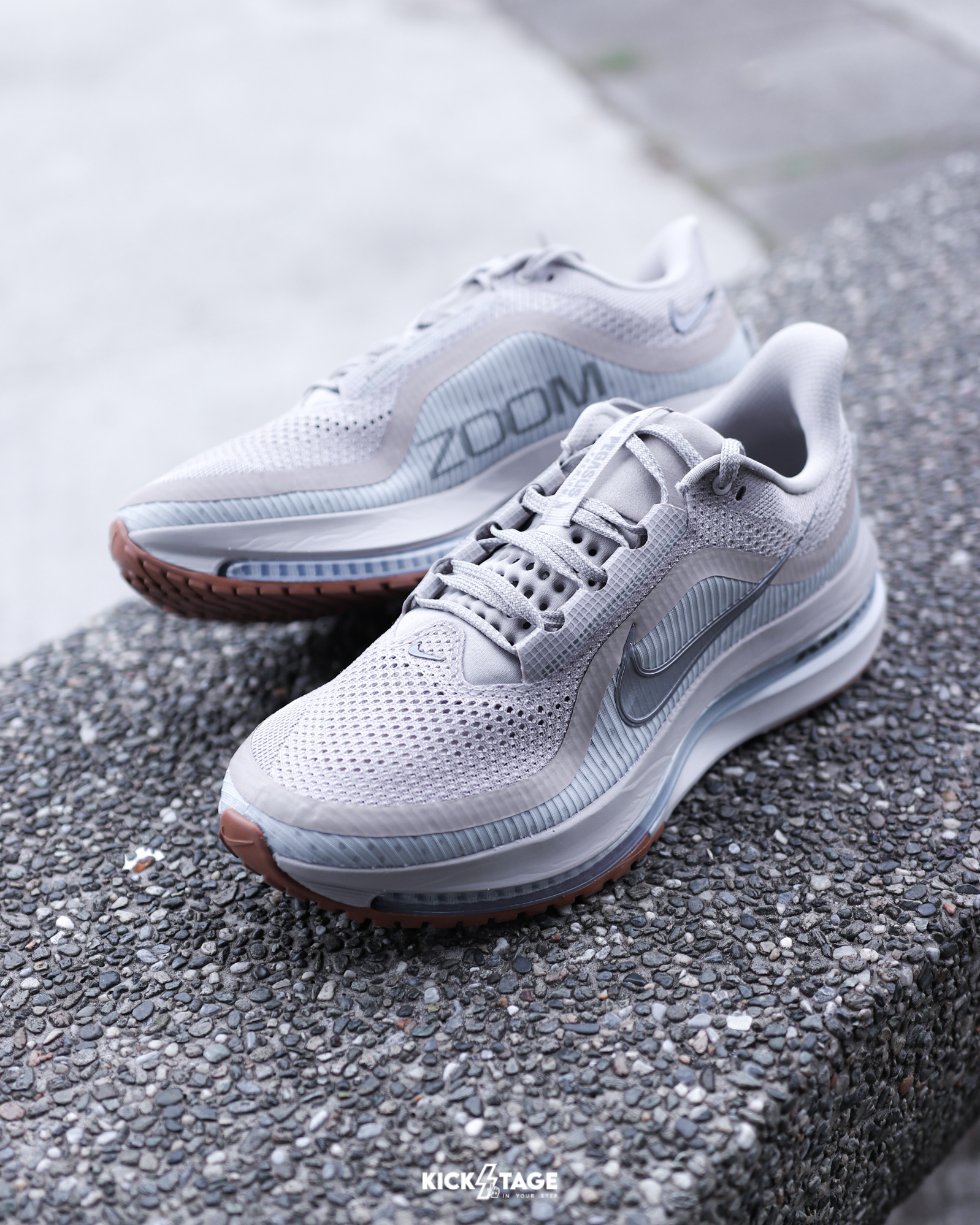 男鞋 NIKE PEGASUS PREMIUM 卡其灰 氣墊 緩震 輕盈 運動鞋【HQ2592-010】