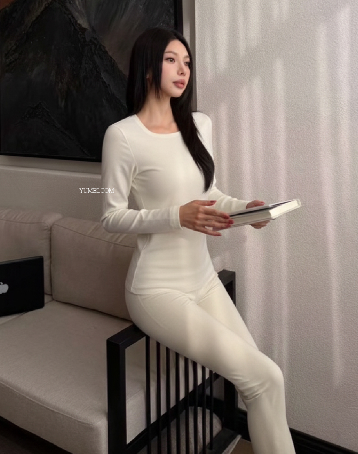 【現貨】裸感內搭發熱衣2色（黑/奶白）