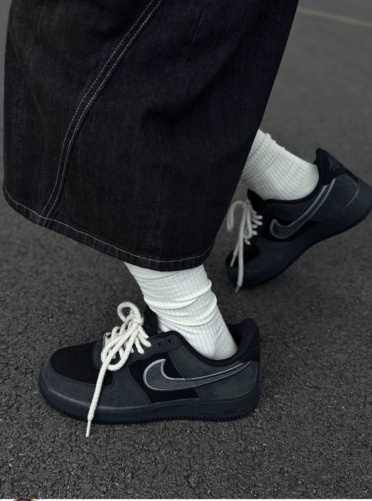 NIKE AIR FORCE 1 07 LV8 男女同款 灰黑