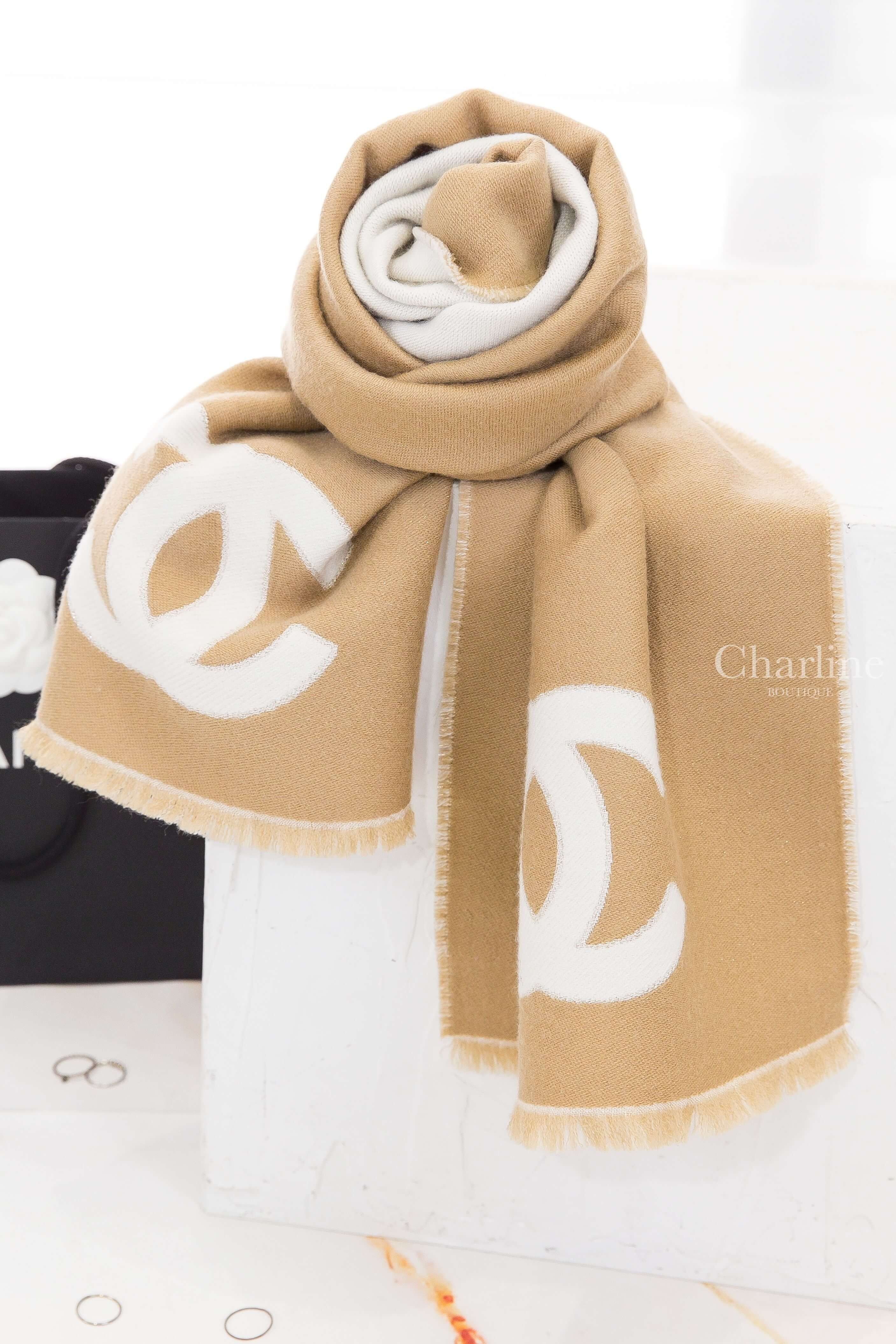Chanel Scarf 奶茶色底白色金絲滾邊CC羊毛混真絲流蘇圍巾-Charline Boutique 精品代購