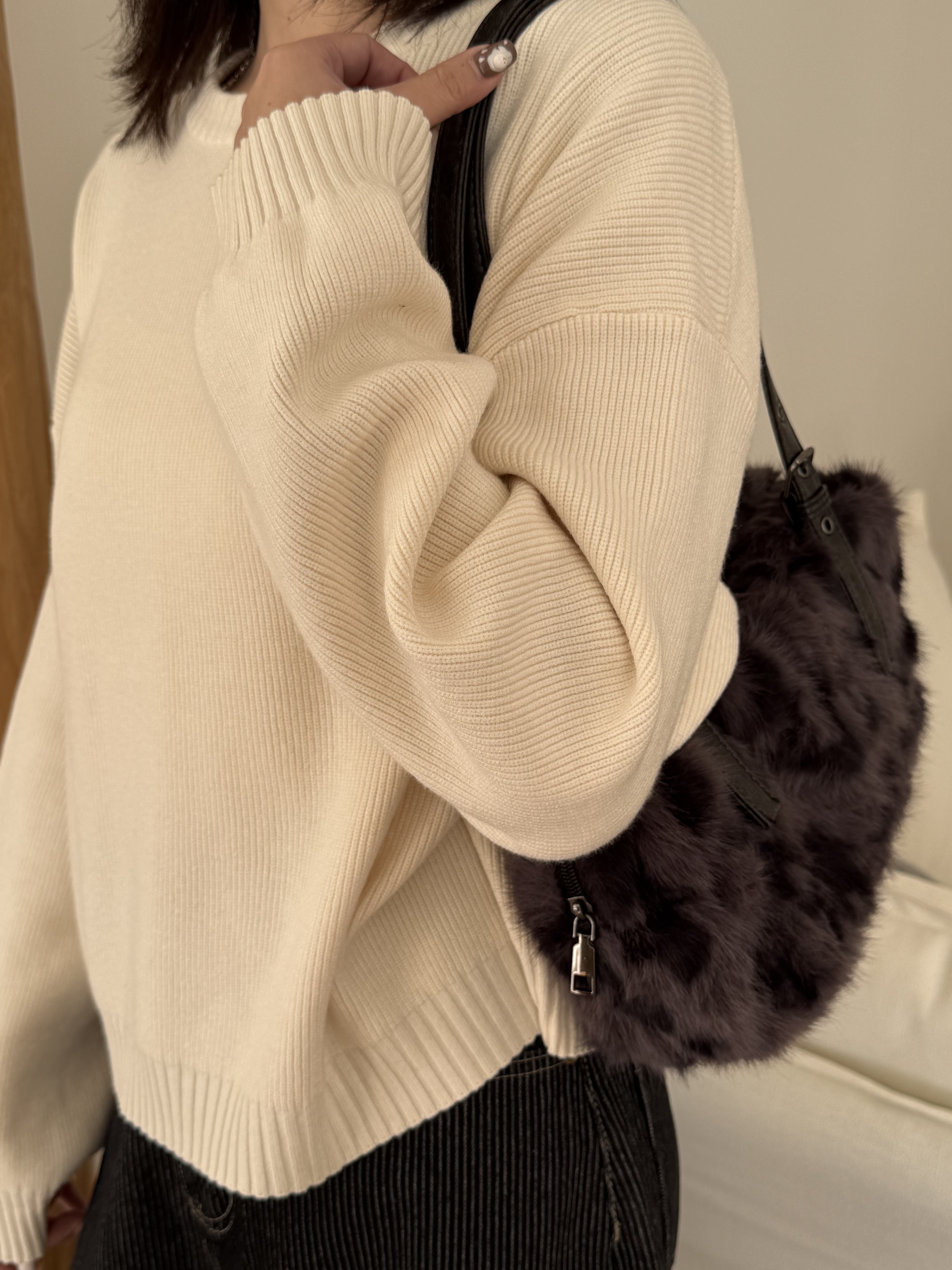 圓領澎澎袖毛衣