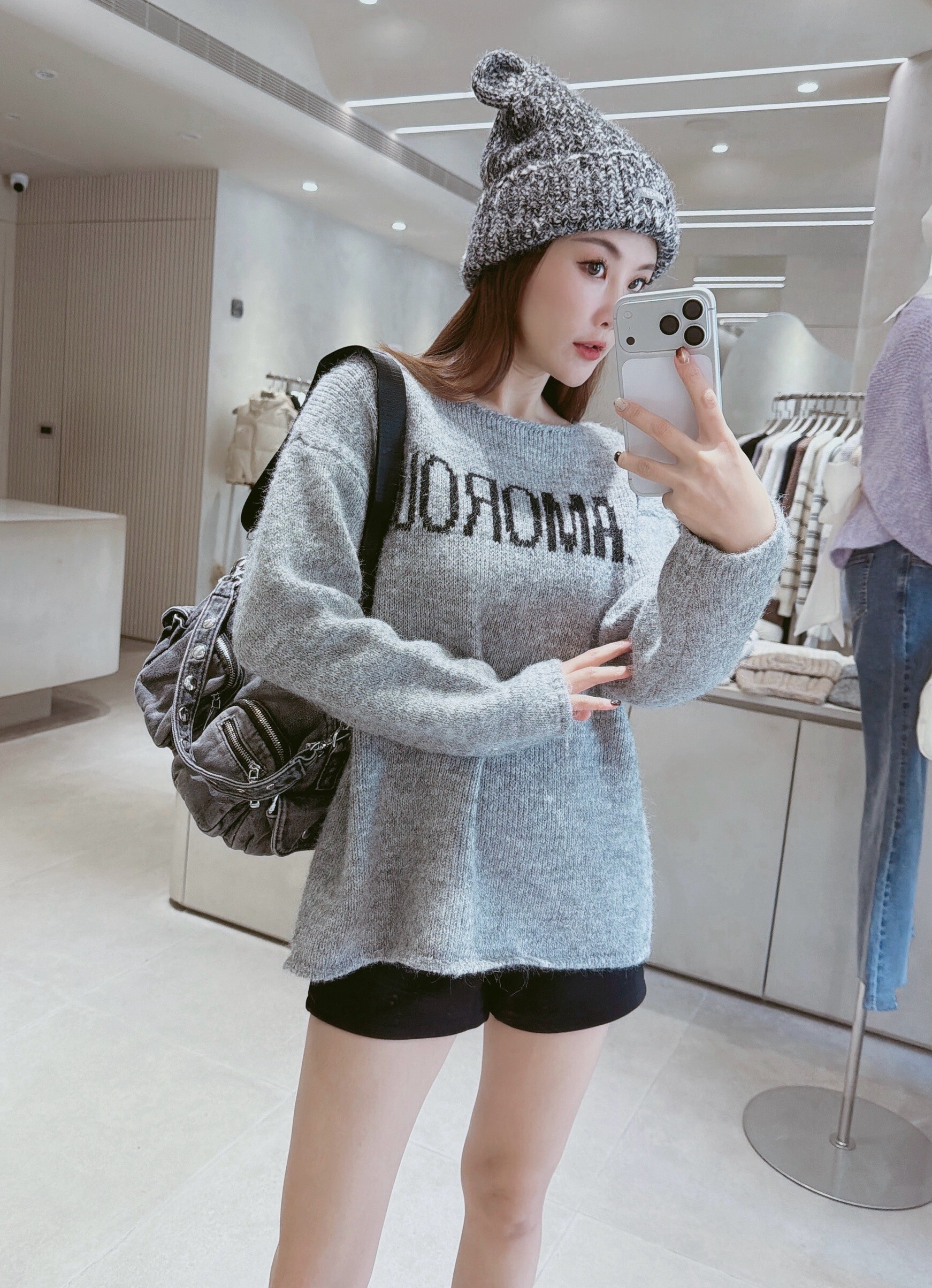 斜肩GLAMOROUS針織衣