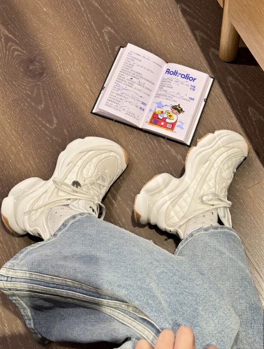 預購】ADIDAS ORIGINALS OZVENUZ 菱格紋白色HQ2643