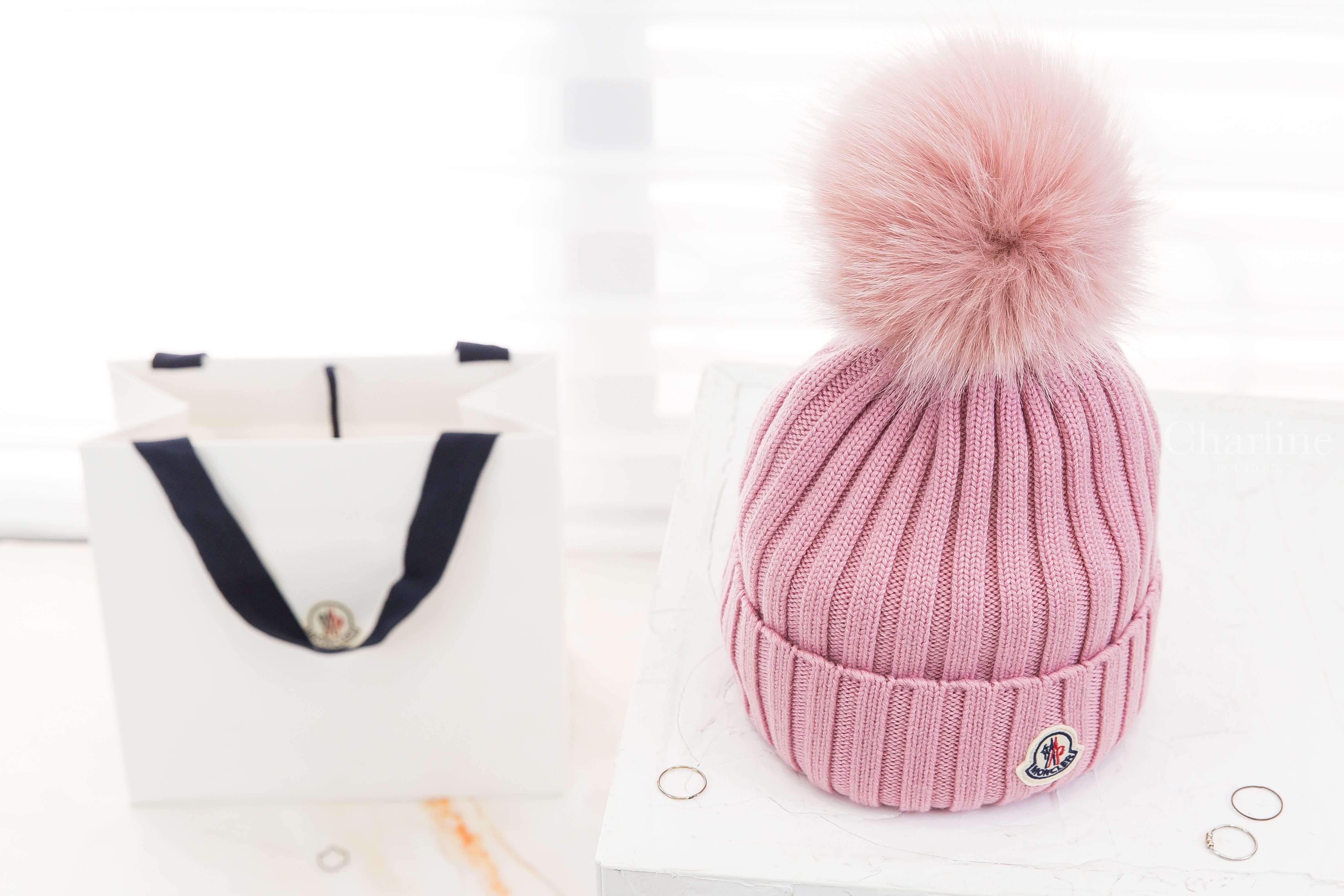 Moncler Wool Beanie With Pom Pom 粉色毛球刺繡Logo羊毛針織毛帽-Charline Boutique 精品代購
