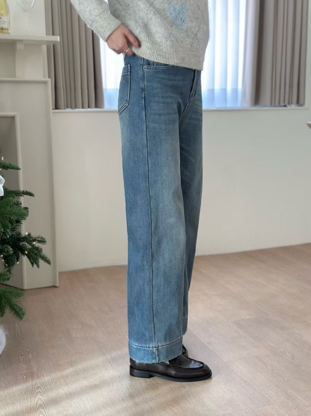 後口袋愛心刺繡內刷毛直筒牛仔褲-S-L / 2色