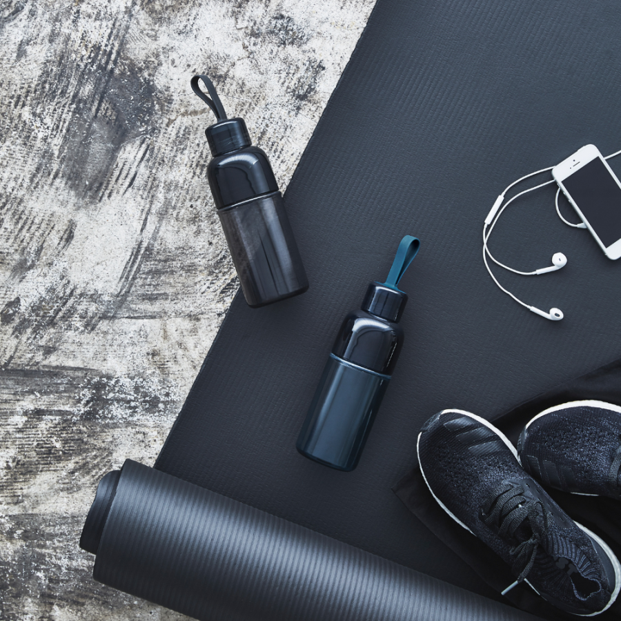 日本 KINTO-WORKOUT BOTTLE 水瓶，透明度外型可清楚看見飲用量，紀錄每日飲水量。