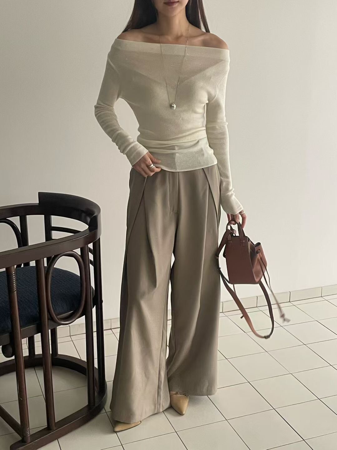 可拉露肩一字領滿滿亮鑽彈力上衣-F / 4色