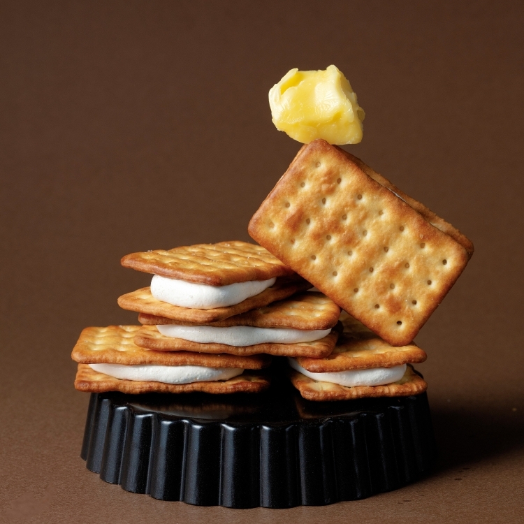 (Buy 4 get 1 free)Neosand-Truffle Butter Nougat Cracker Gift Box (6pcs) - Sugar & Spice