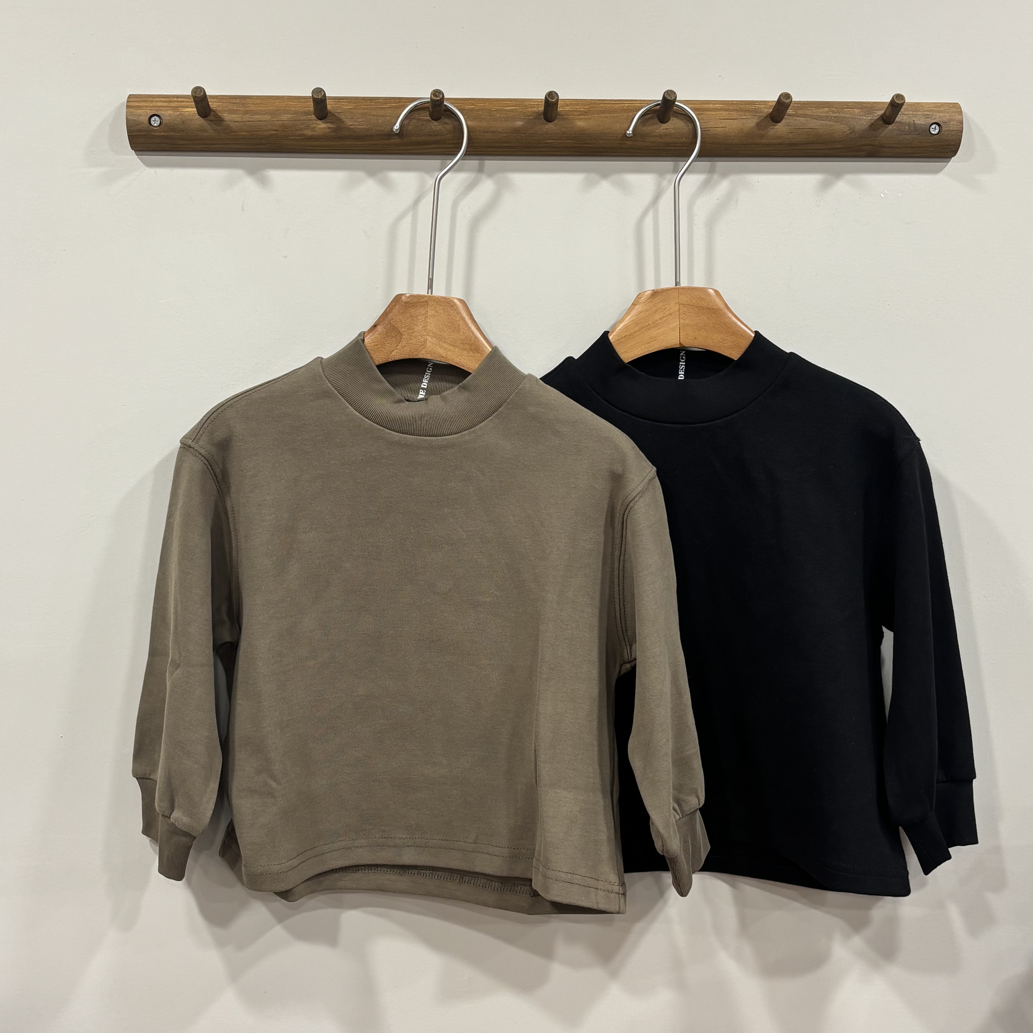 A03849設計師品牌圓領上衣