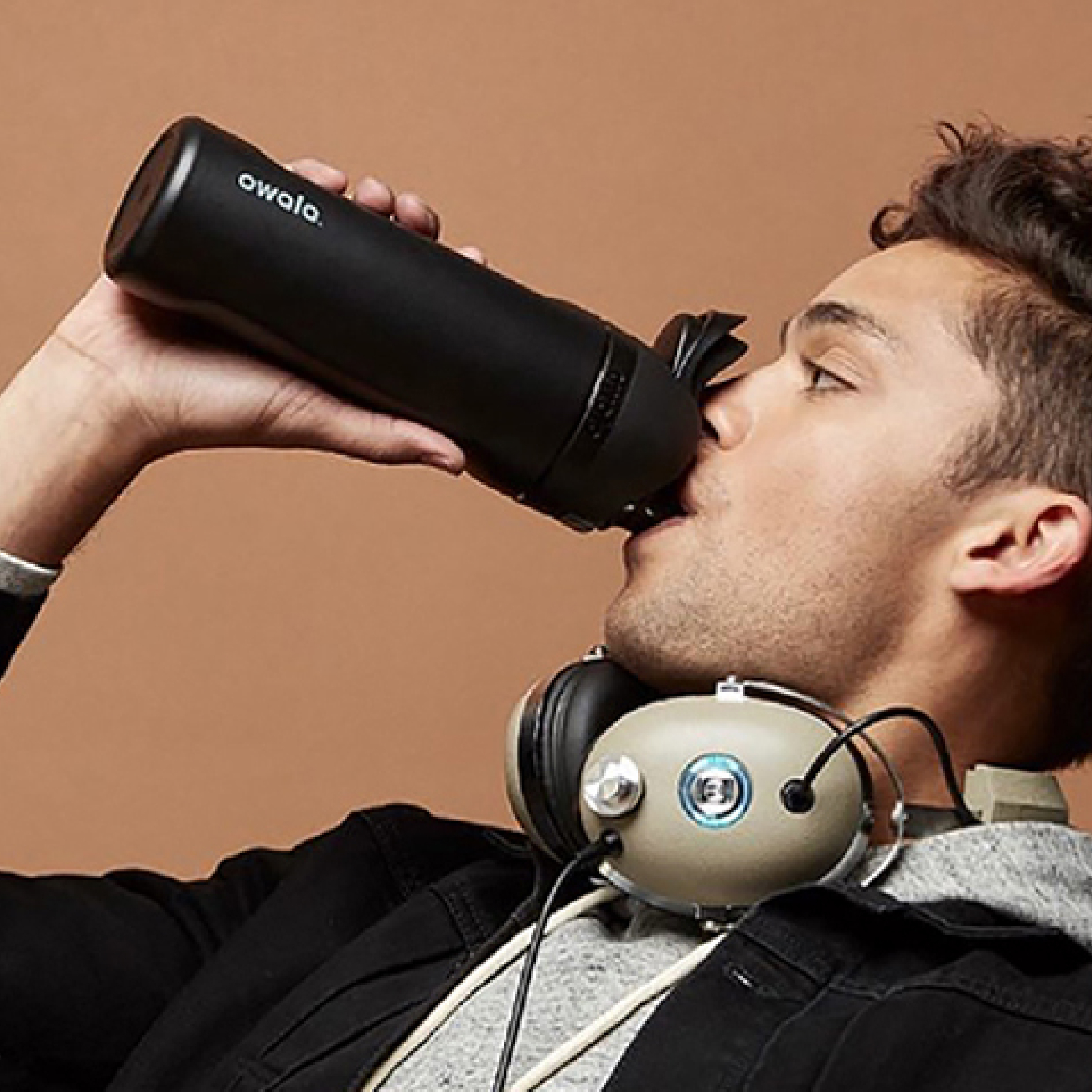 Owala® FreeSip Tritan 740ml 雙飲口彈蓋 環保吸管水壺