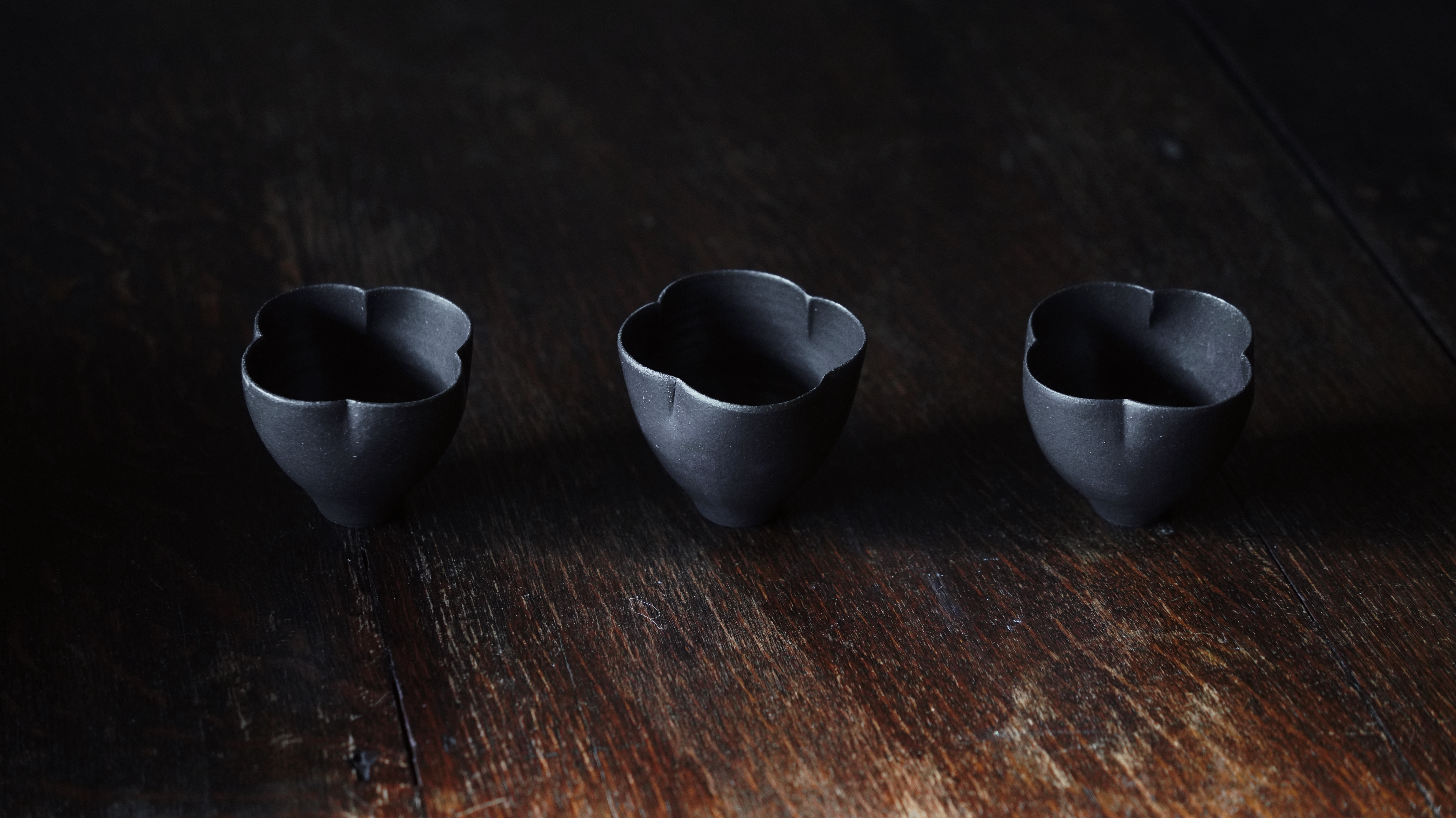 魂生製器 Húnshēn +  ｜魂之暮｜手捏花杯 四瓣｜ 深暮