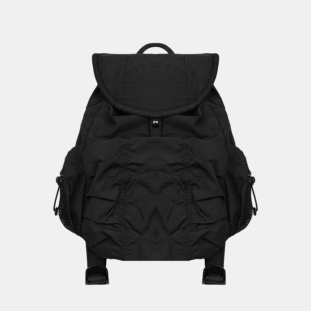 褶皺磁扣尼龍雙肩包