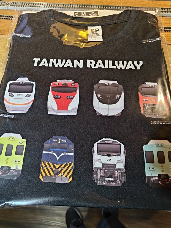 Digitrack 火車臉譜成人排汗衫-黑-M