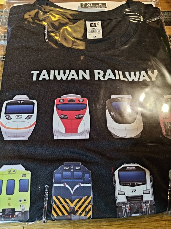 Digitrack 火車臉譜成人排汗衫-黑-XL