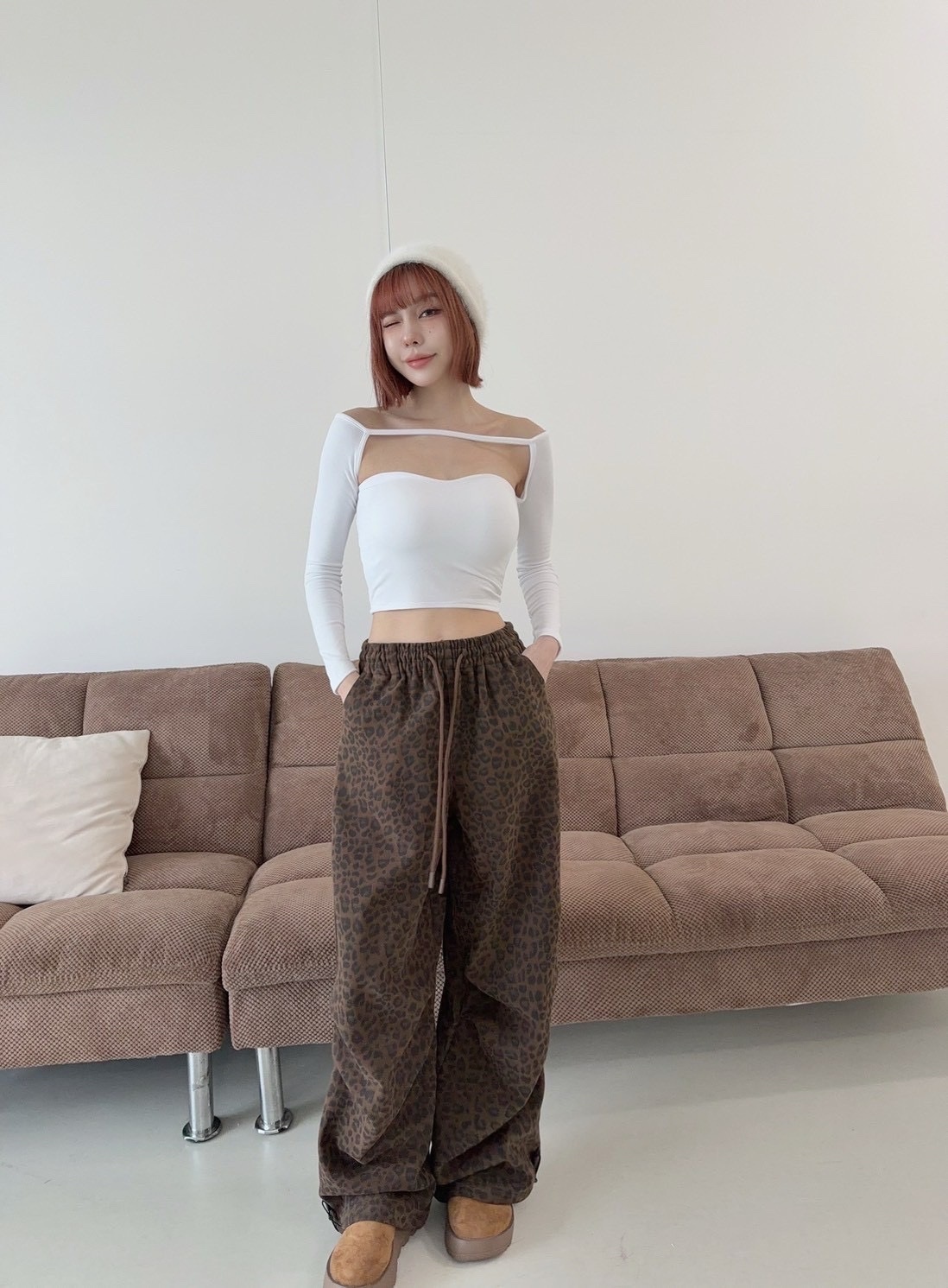 🇹🇼造型線條一字領發熱胸墊上衣