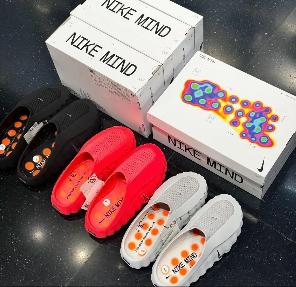 【逢甲 FUZZY】Nike Mind 001 男款 包頭拖鞋 穆勒拖 舒適貼合 訓練鞋 黑色 HQ4307-001 灰色 HQ4307-003 紅色 HQ4307-600