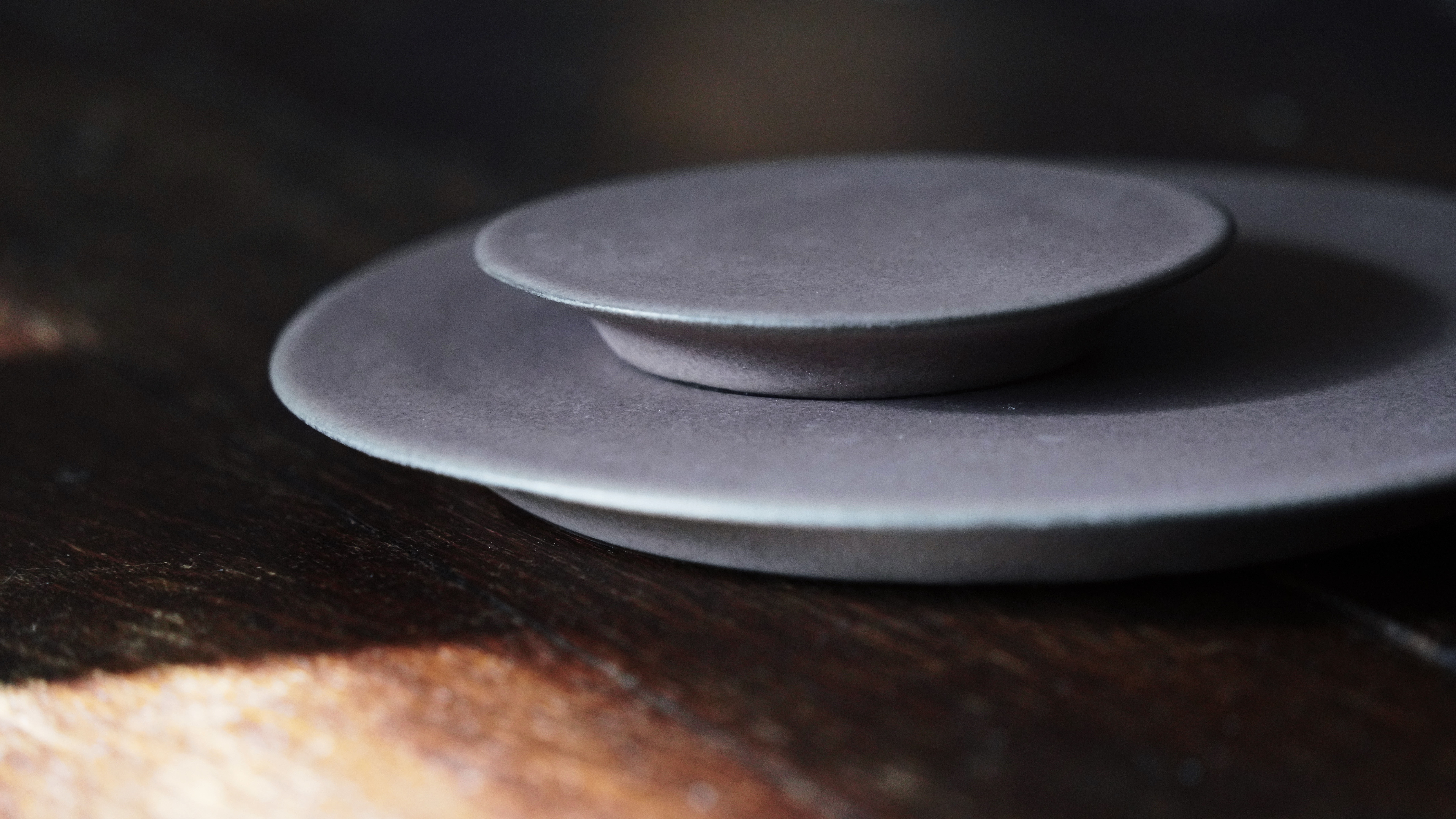 魂生製器 Húnshēn +  ｜魂之暮｜ 高台平盤 M ｜ 淺暮